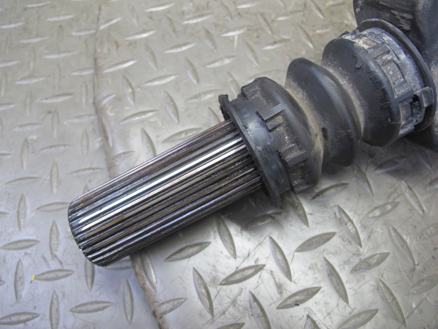 2007-2014 Cadillac Escalade AWD Front Drive Shaft Driveshaft 22845693