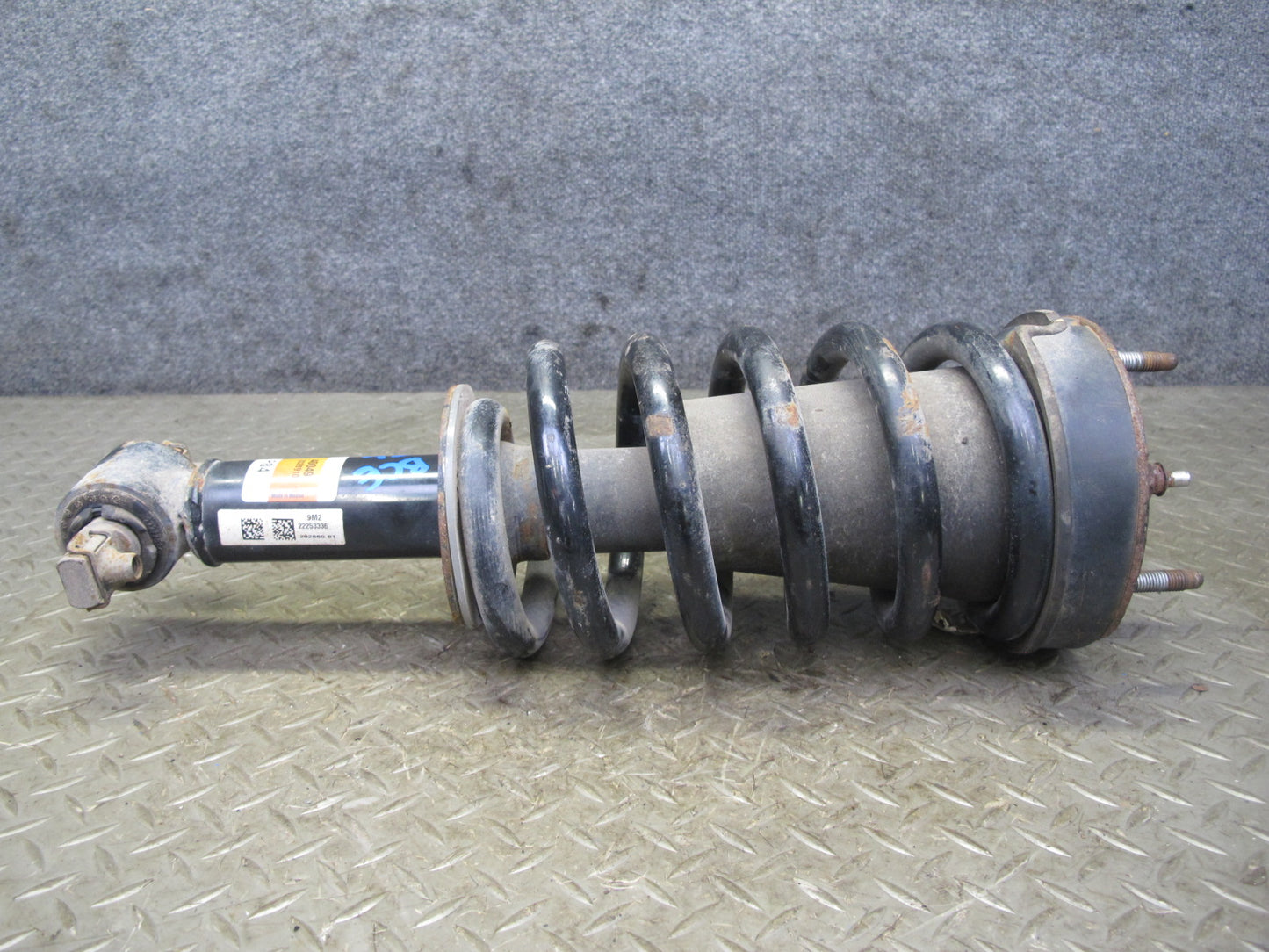 2007-2014 Cadillac Escalade AWD Front Strut Shock Absorber Set of 2