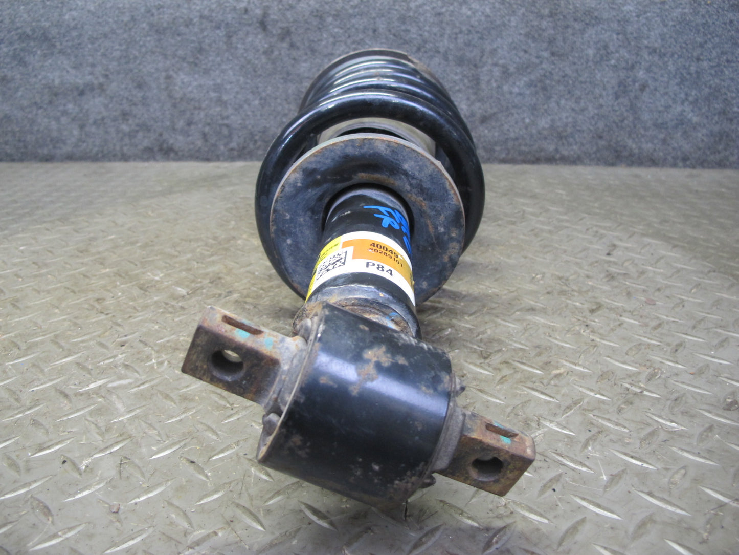 2007-2014 Cadillac Escalade AWD Front Strut Shock Absorber Set of 2