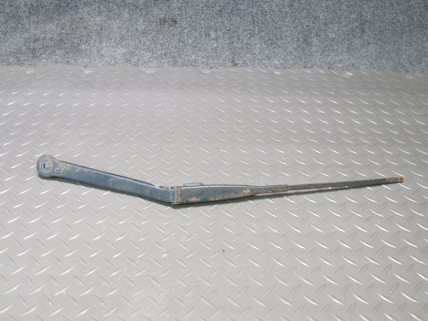 85-89 Toyota MR2 AW15 Set of 2 Front Left & Right Windshield Wiper Arm OEM