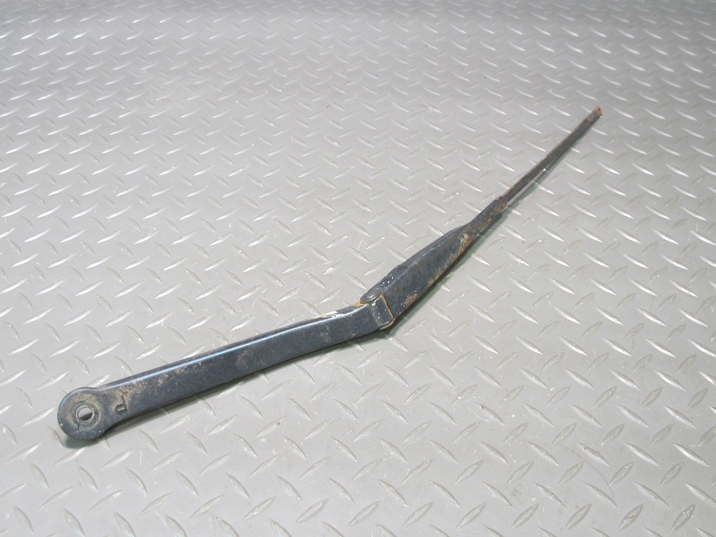 85-89 Toyota MR2 AW15 Set of 2 Front Left & Right Windshield Wiper Arm OEM