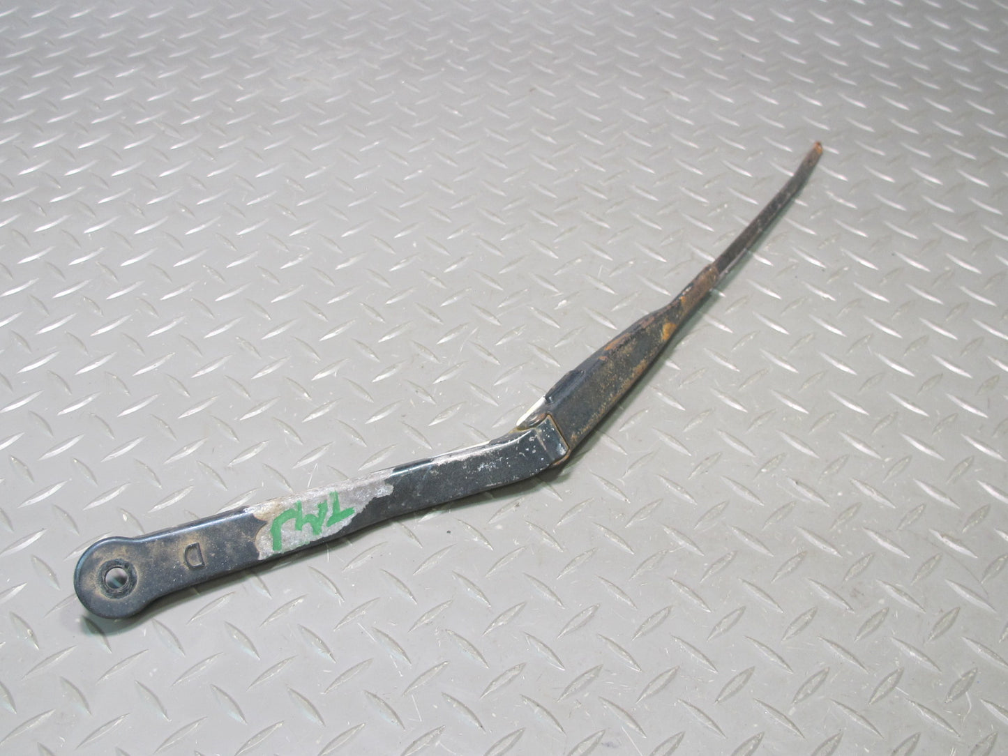 85-89 Toyota MR2 AW15 Set of 2 Front Left & Right Windshield Wiper Arm OEM