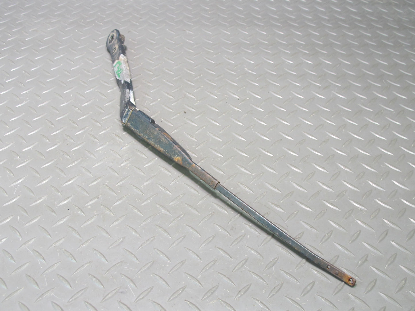 85-89 Toyota MR2 AW15 Set of 2 Front Left & Right Windshield Wiper Arm OEM