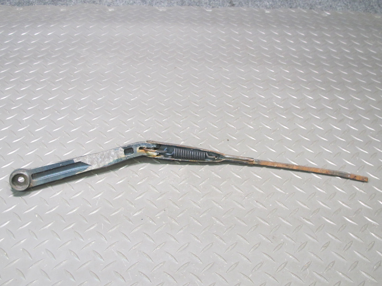 85-89 Toyota MR2 AW15 Set of 2 Front Left & Right Windshield Wiper Arm OEM