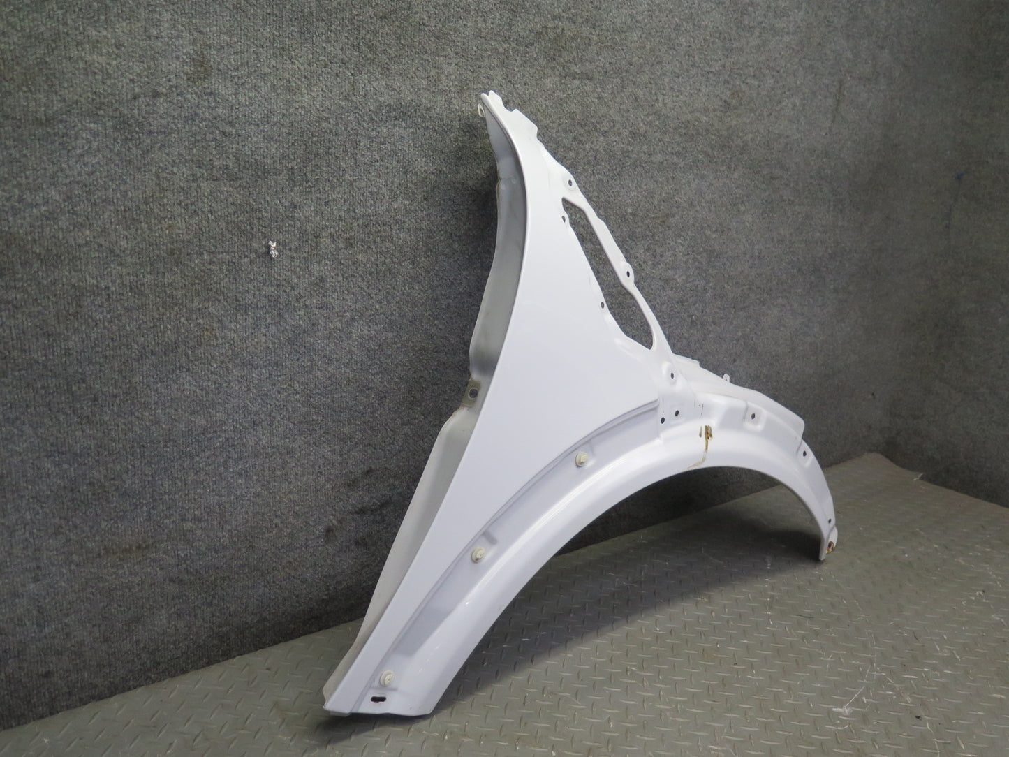 11-15 Mini Cooper R60 R61 Front Right Fender Shell Cover Panel Light White OEM