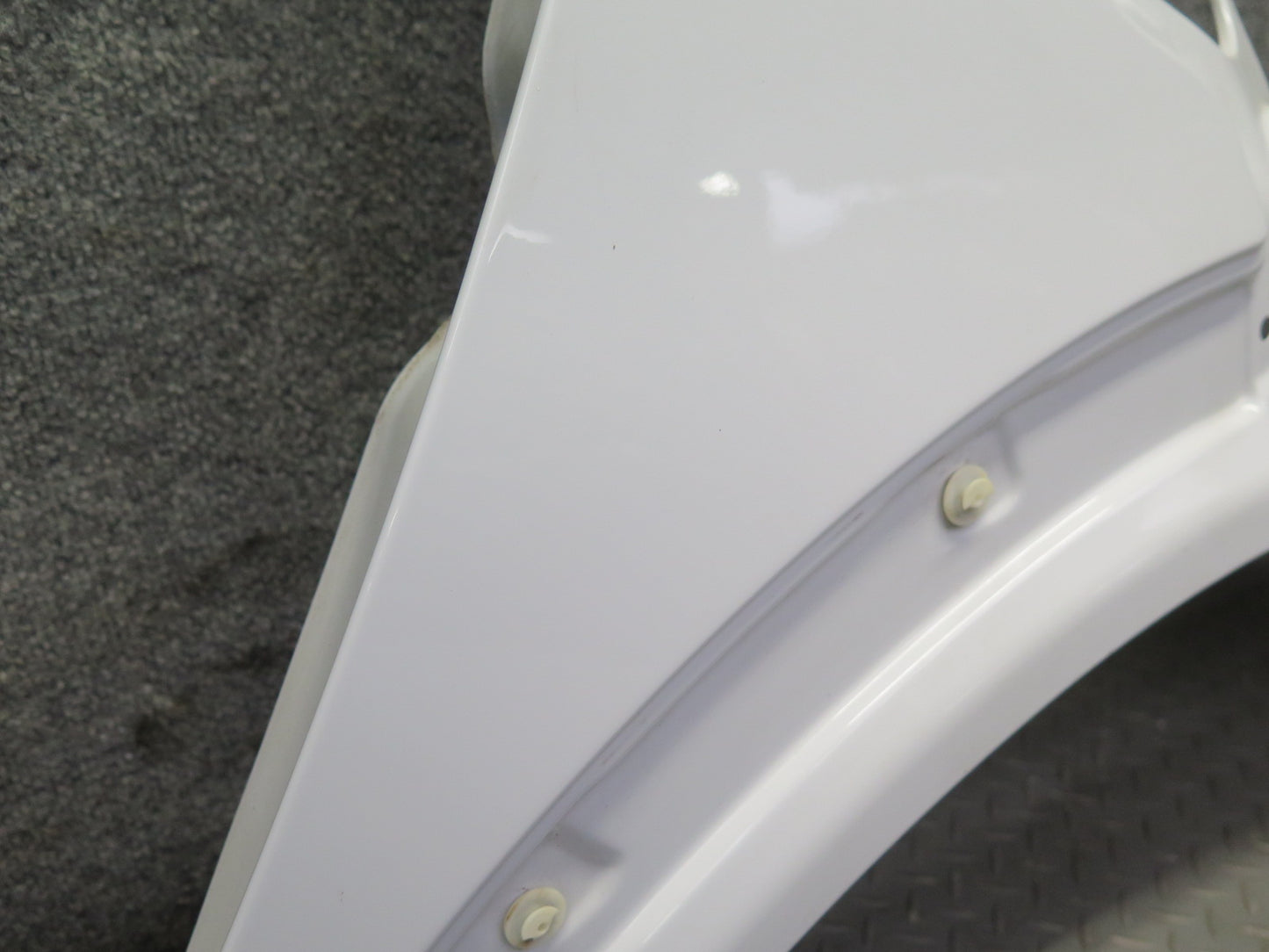 11-15 Mini Cooper R60 R61 Front Right Fender Shell Cover Panel Light White OEM