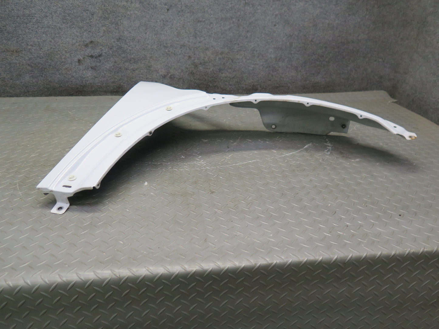 11-15 Mini Cooper R60 R61 Front Right Fender Shell Cover Panel Light White OEM