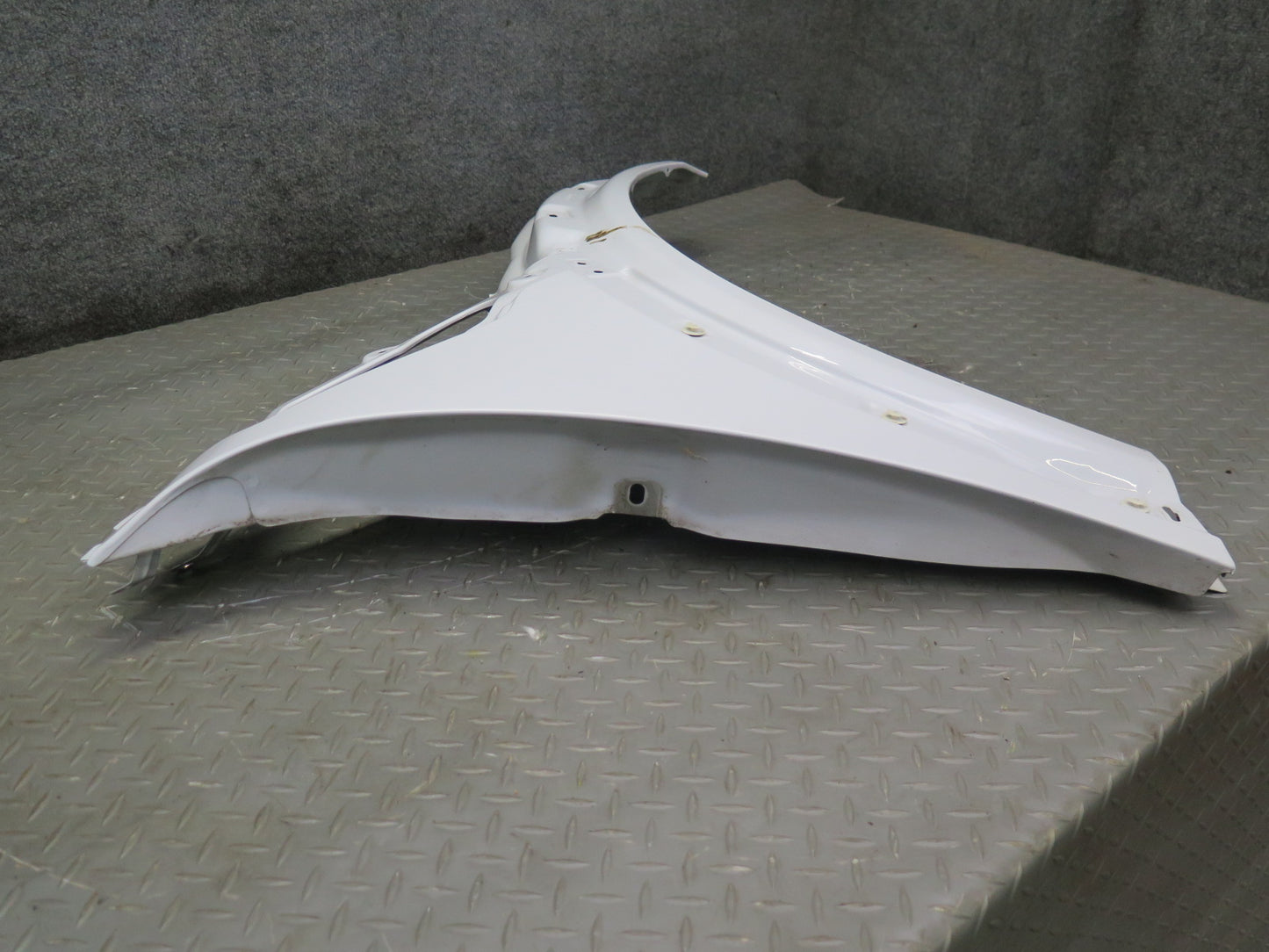 11-15 Mini Cooper R60 R61 Front Right Fender Shell Cover Panel Light White OEM