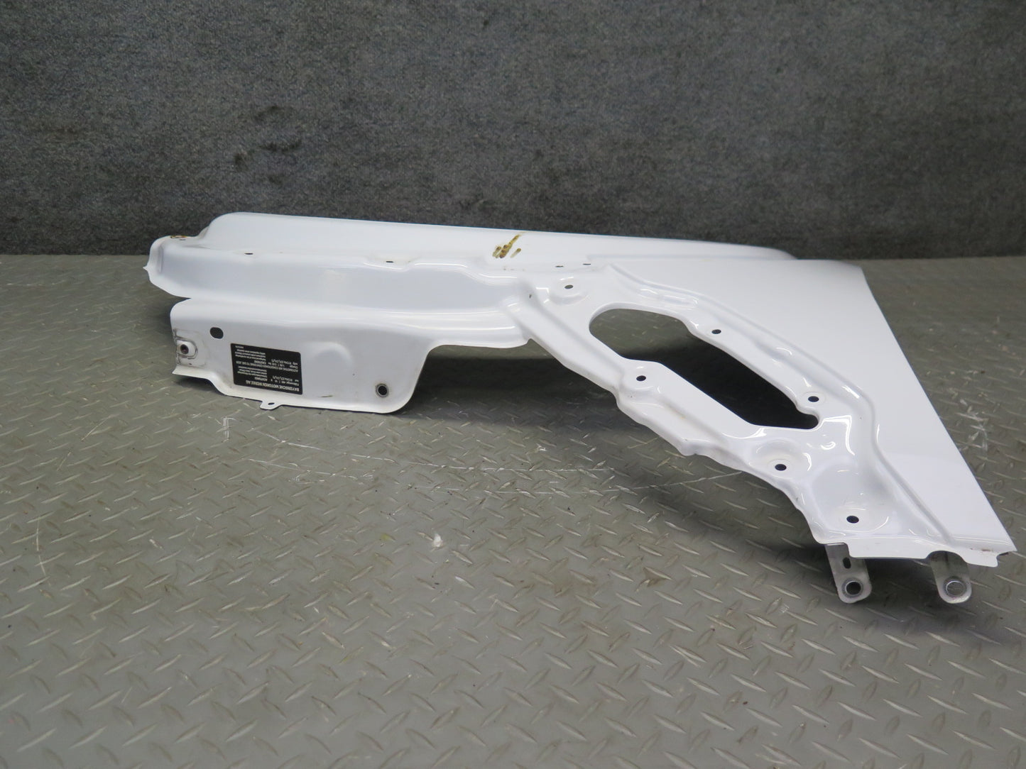 11-15 Mini Cooper R60 R61 Front Right Fender Shell Cover Panel Light White OEM