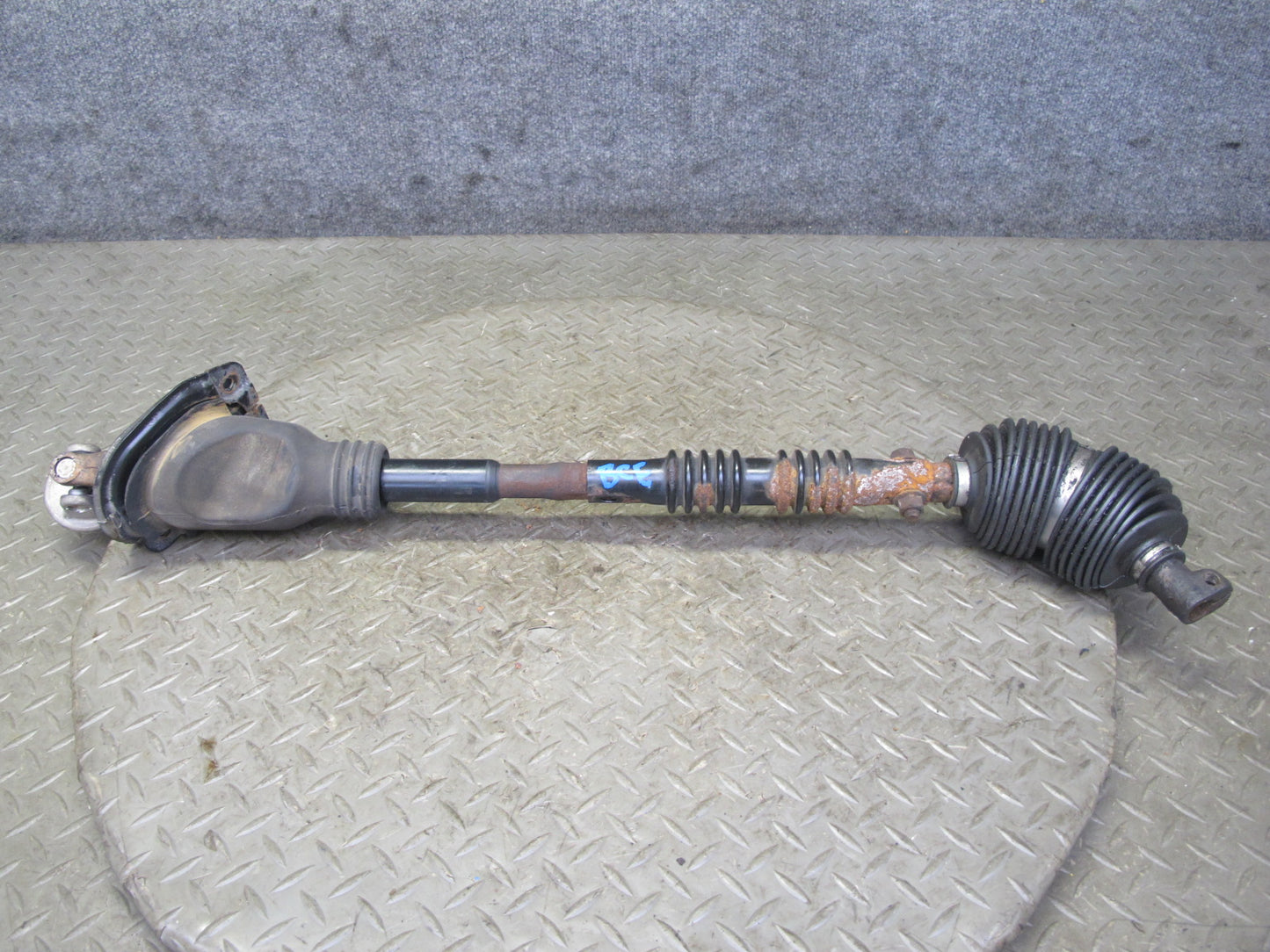 2007-2014 Cadillac Escalade Steering Column U Joint Linkage Shaft