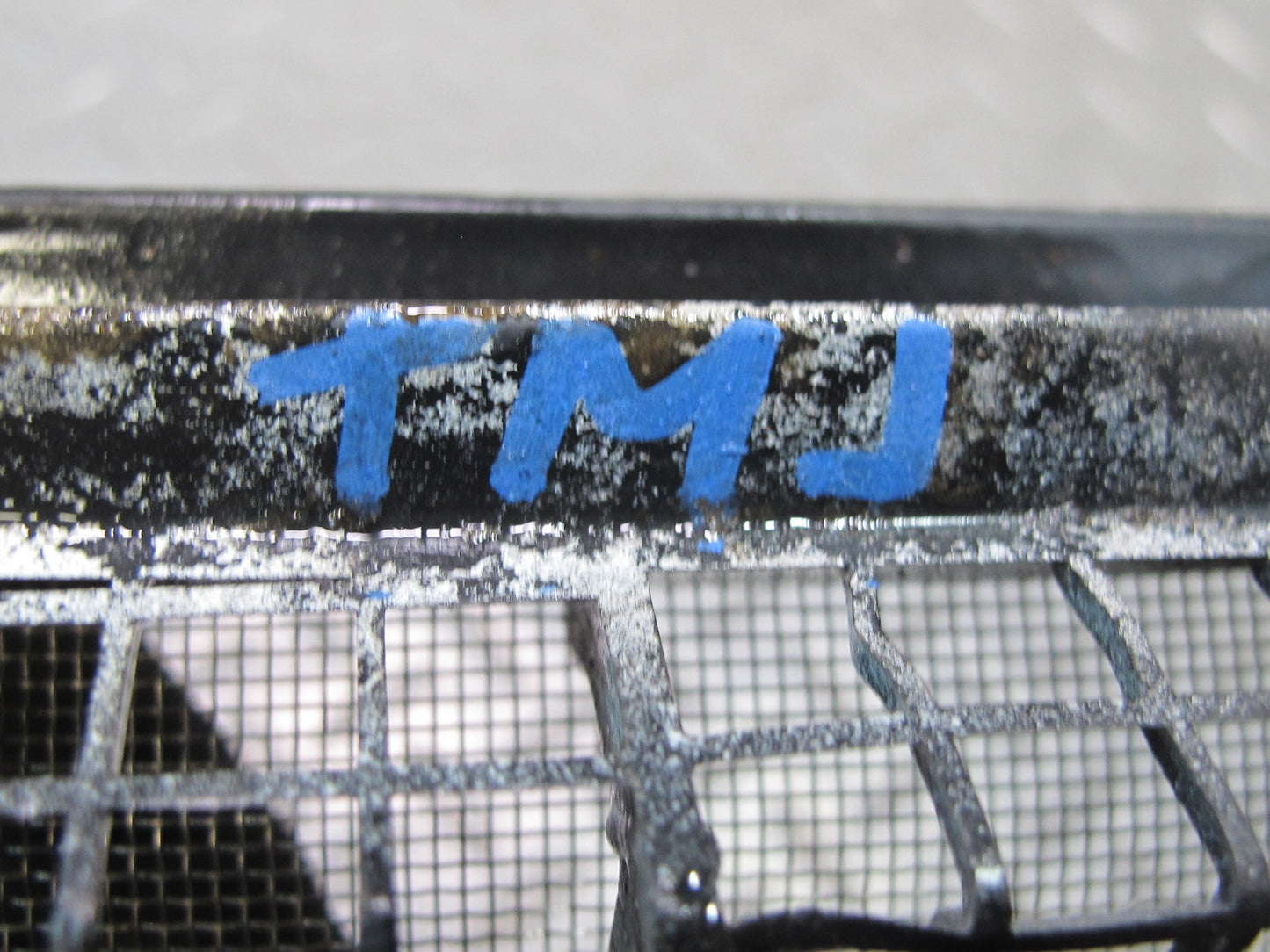 85-89 Toyota MR2 AW15 Set of 2 Front Windshield Cowl Vent Grille Cover OEM