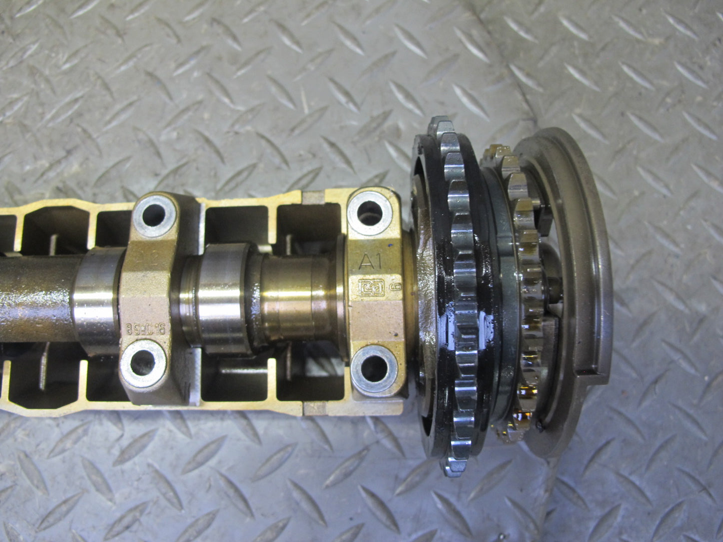 01-06 BMW E46 325CI 330CI M54 M56 RWD Engine Exhaust Camshaft w Bearing 104K OEM