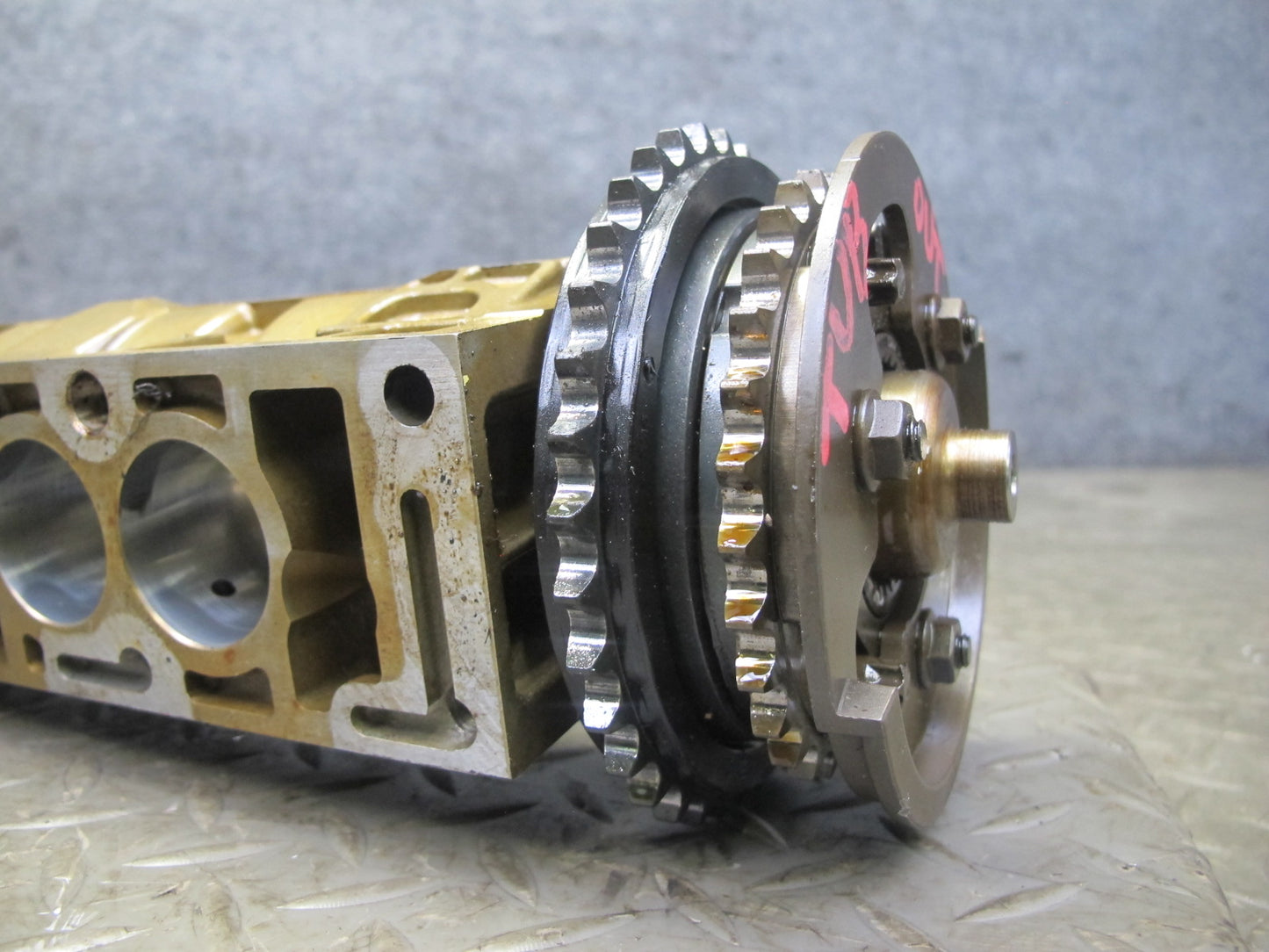 01-06 BMW E46 325CI 330CI M54 M56 RWD Engine Exhaust Camshaft w Bearing 104K OEM