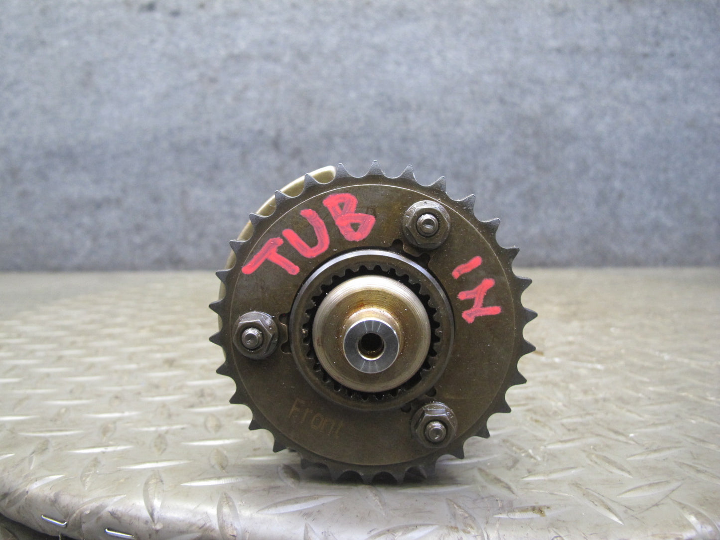 01-06 BMW E46 330CI M54 RWD Engine Inlet Camshaft w Bearing & Cover 104K OEM