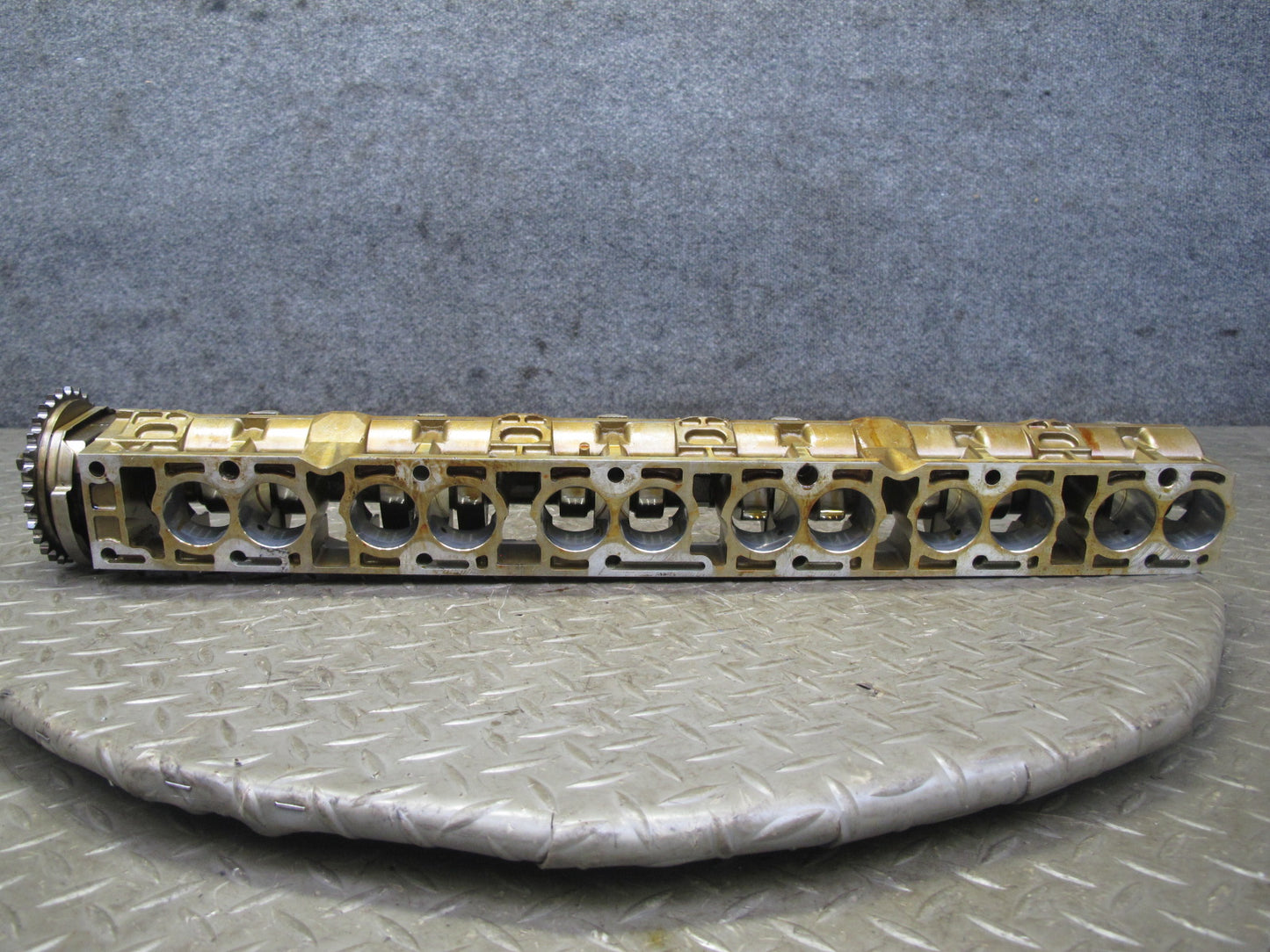 01-06 BMW E46 330CI M54 RWD Engine Inlet Camshaft w Bearing & Cover 104K OEM