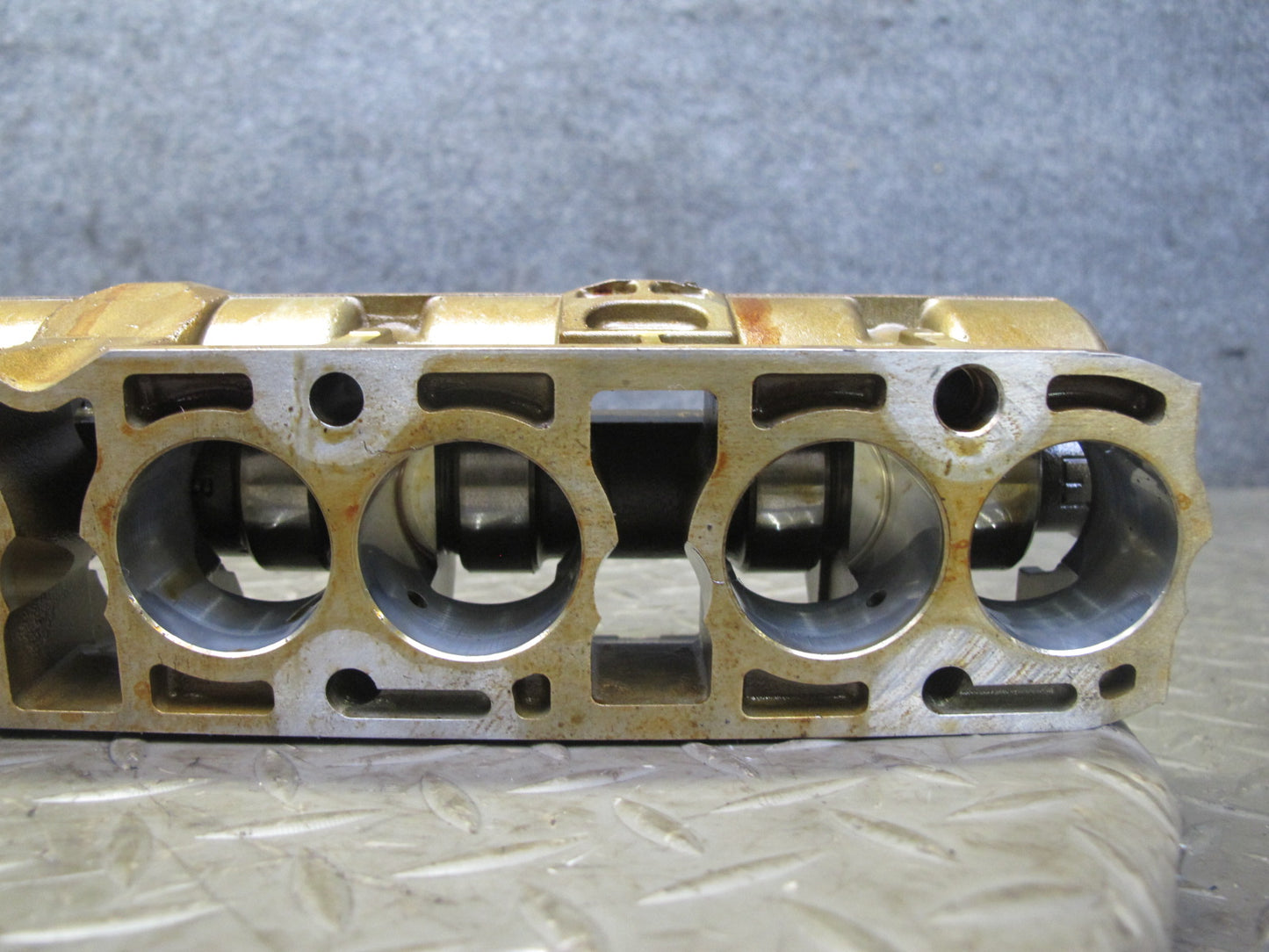 01-06 BMW E46 330CI M54 RWD Engine Inlet Camshaft w Bearing & Cover 104K OEM