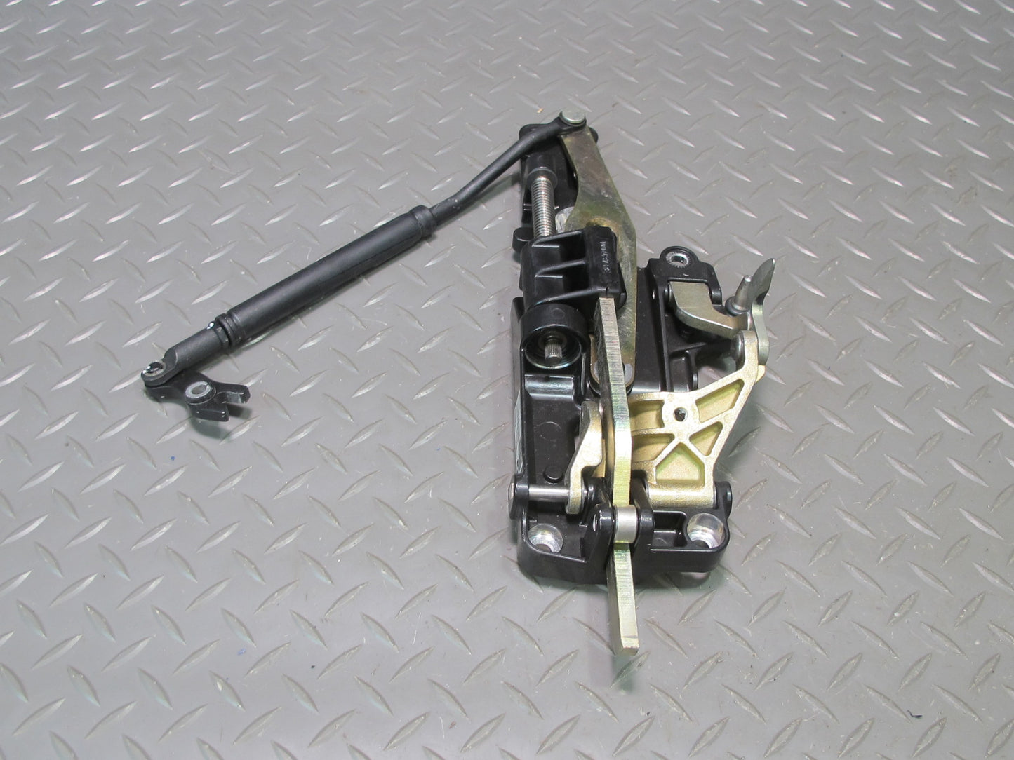 01-06 BMW E46 330ci Convertible T Left & Righ Soft TOP Roof Lock Latch Set OEM