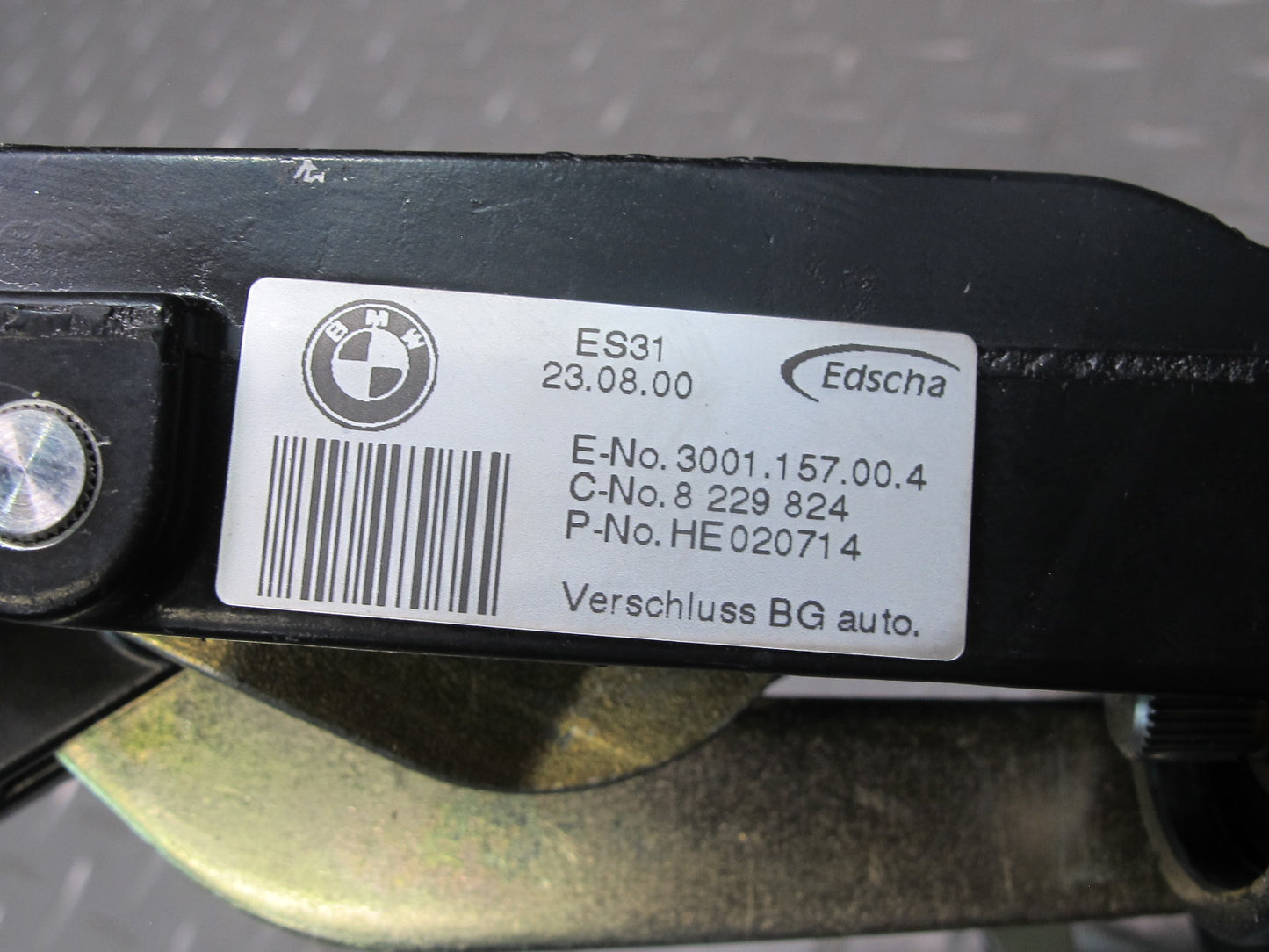 01-06 BMW E46 330ci Convertible T Left & Righ Soft TOP Roof Lock Latch Set OEM