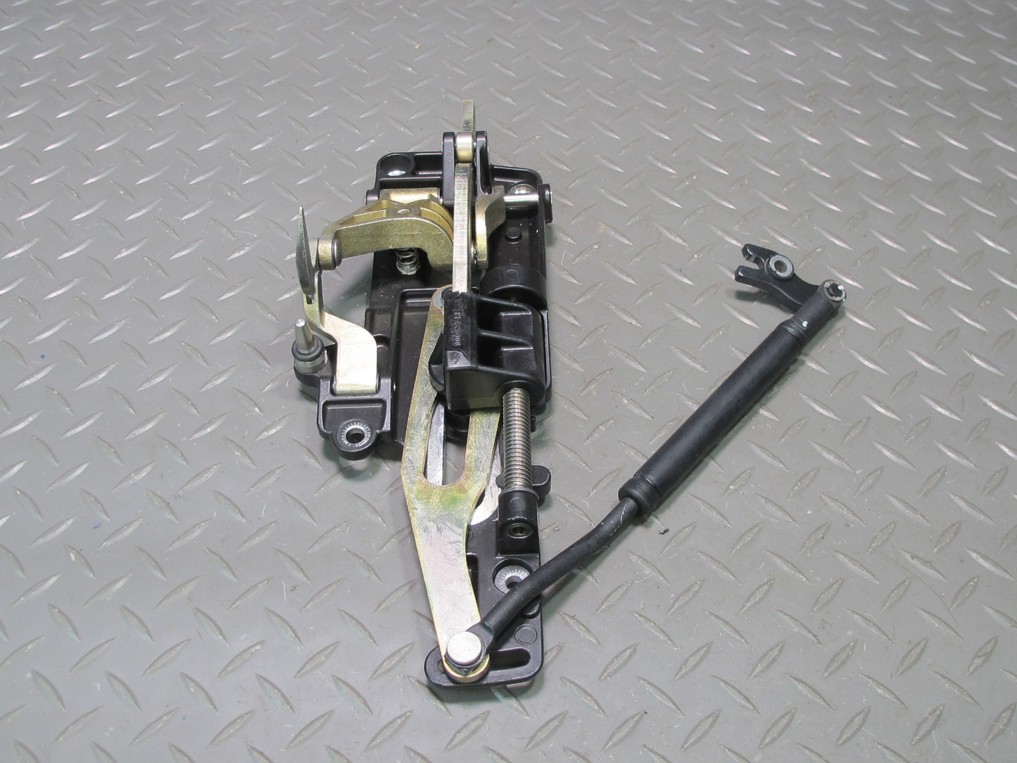 01-06 BMW E46 330ci Convertible T Left & Righ Soft TOP Roof Lock Latch Set OEM