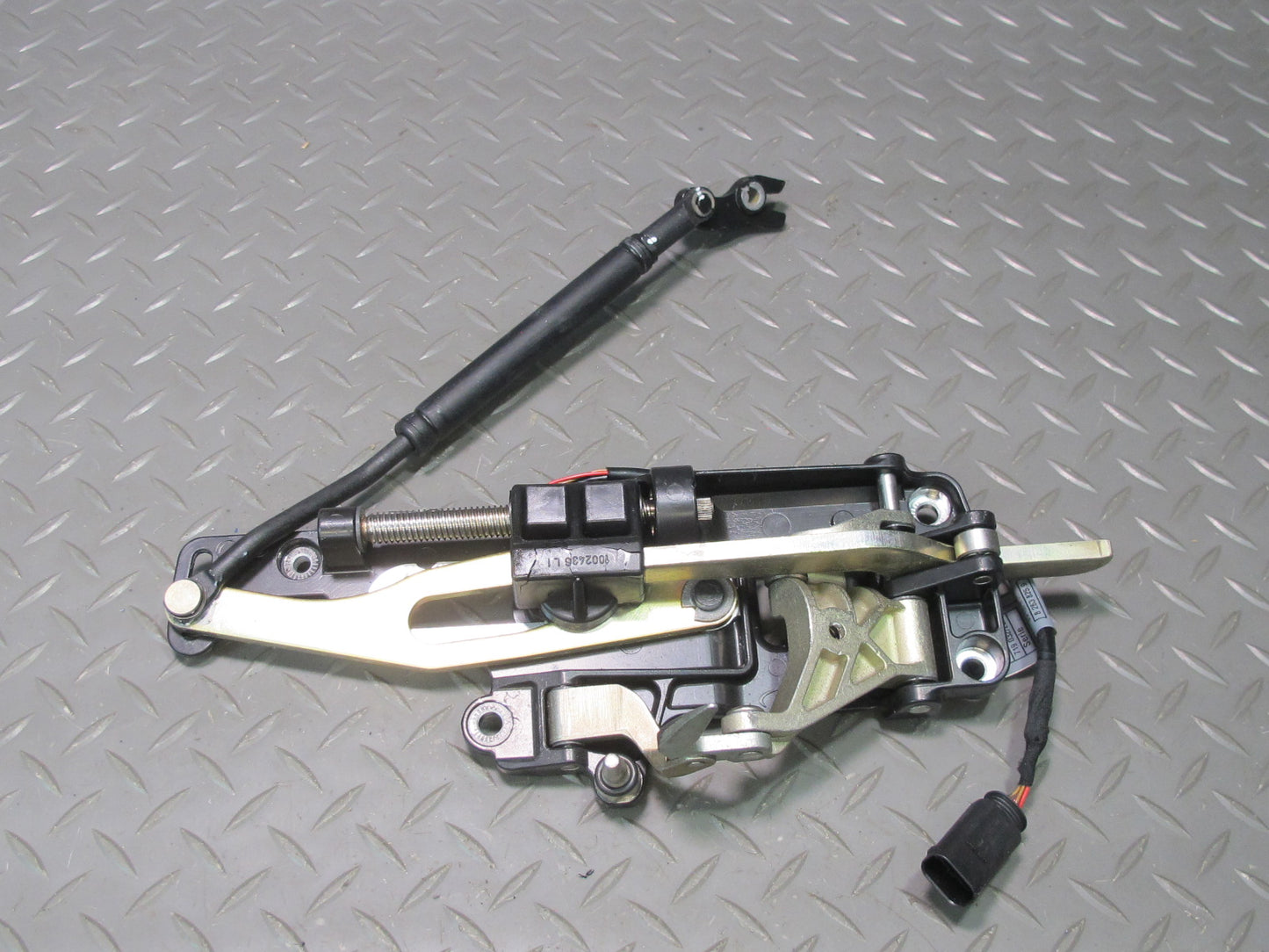 01-06 BMW E46 330ci Convertible T Left & Righ Soft TOP Roof Lock Latch Set OEM