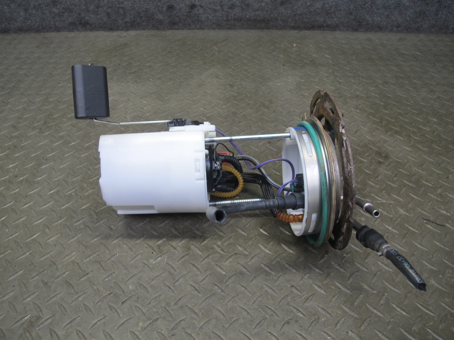 2009-2014 Cadillac Escalade Fuel Pump Level Sensor Assembly