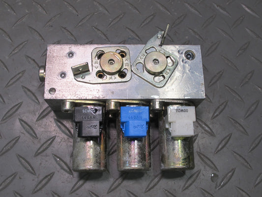 01-06 BMW E46 330Ci Convertible TOP Roof Hydraulic Valve Control Block OEM