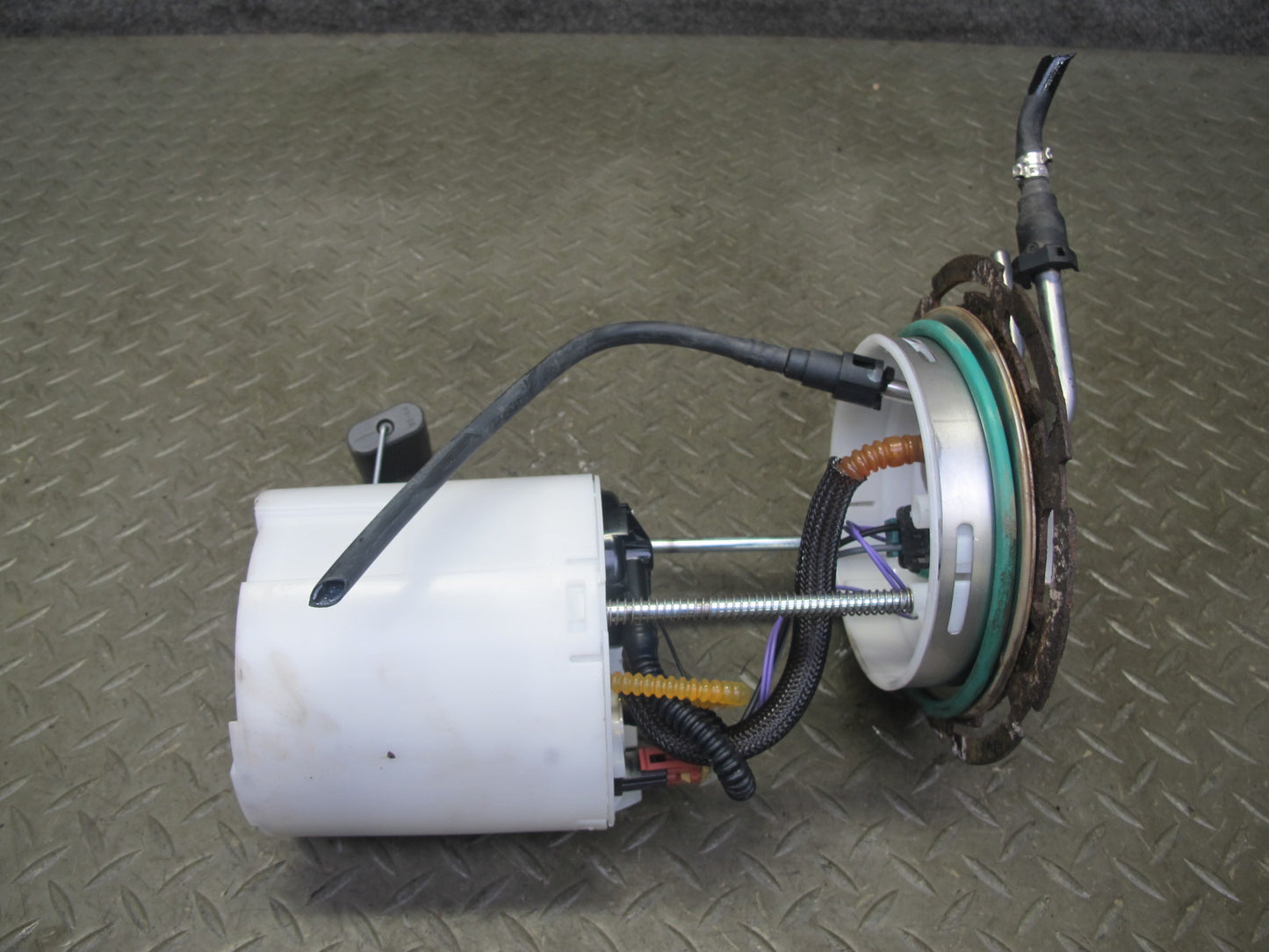 2009-2014 Cadillac Escalade Fuel Pump Level Sensor Assembly