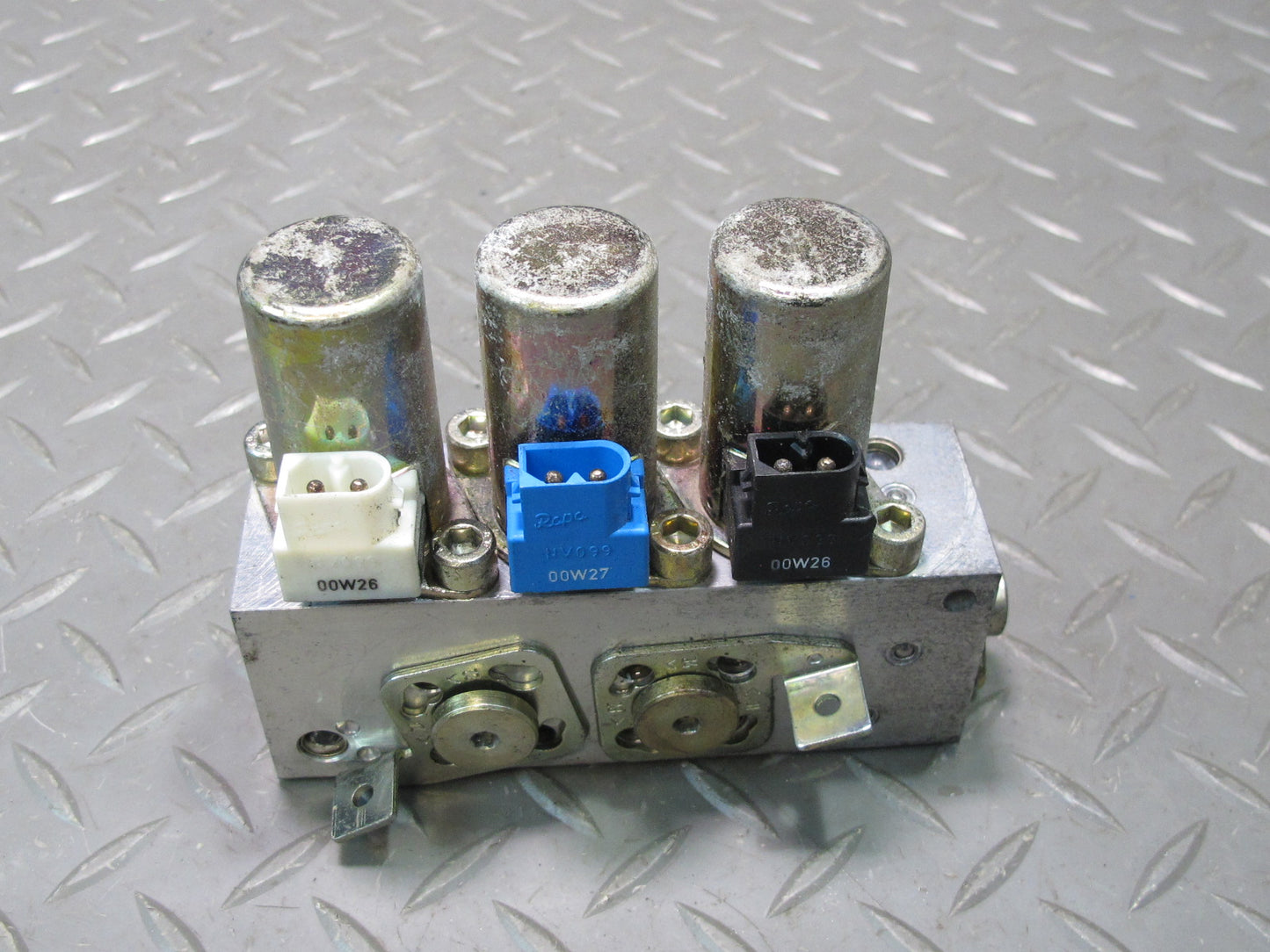 01-06 BMW E46 330Ci Convertible TOP Roof Hydraulic Valve Control Block OEM