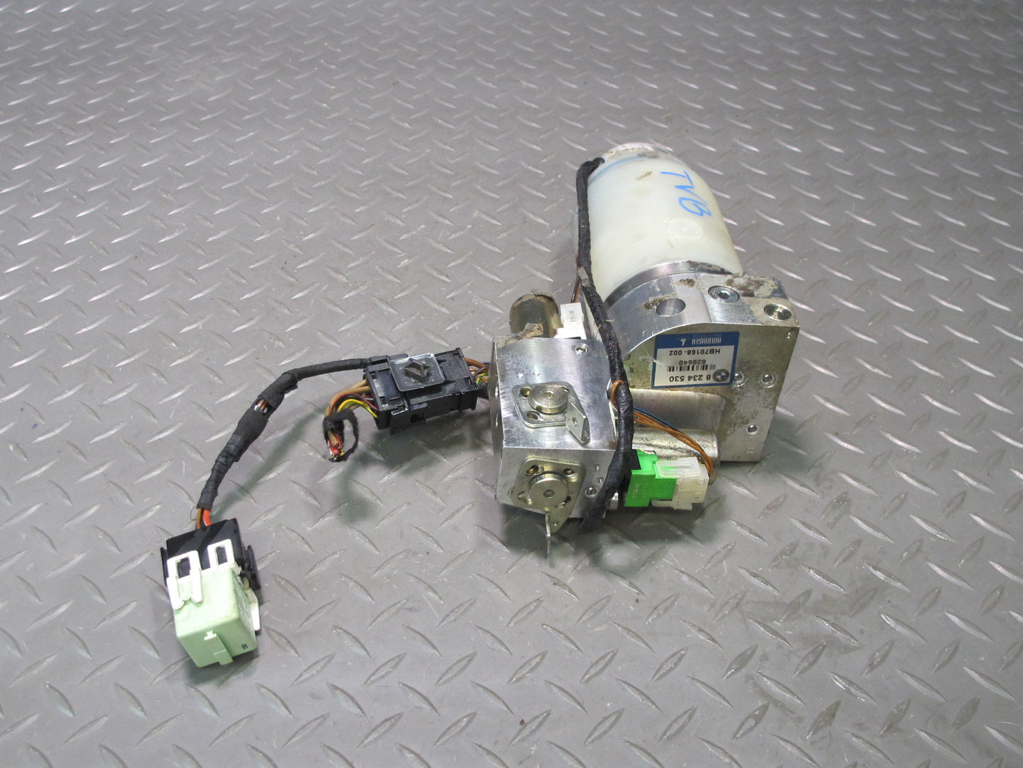 01-06 BMW E46 330ci Convertible TOP Roof Hydraulic Pump Motor 8234530 OEM