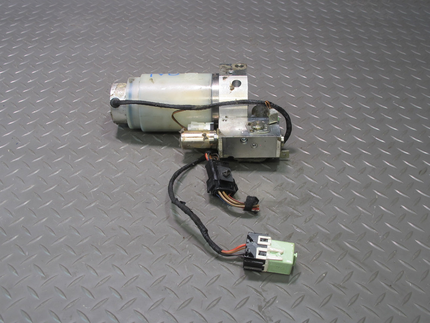 01-06 BMW E46 330ci Convertible TOP Roof Hydraulic Pump Motor 8234530 OEM