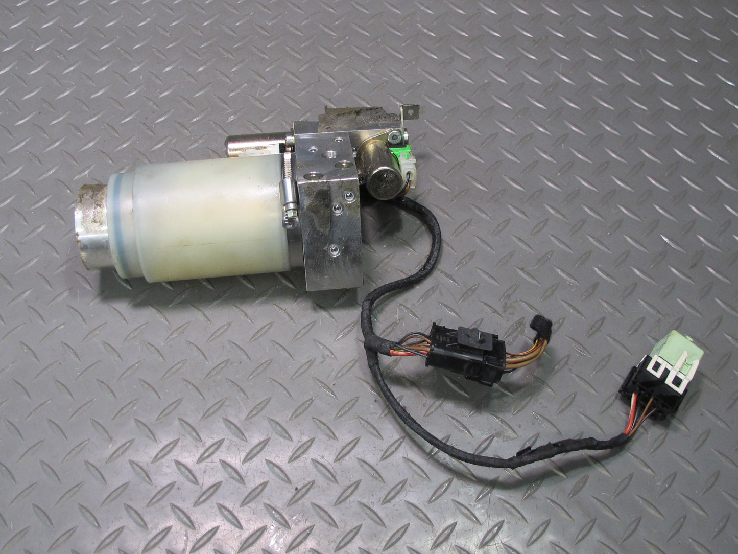 01-06 BMW E46 330ci Convertible TOP Roof Hydraulic Pump Motor 8234530 OEM
