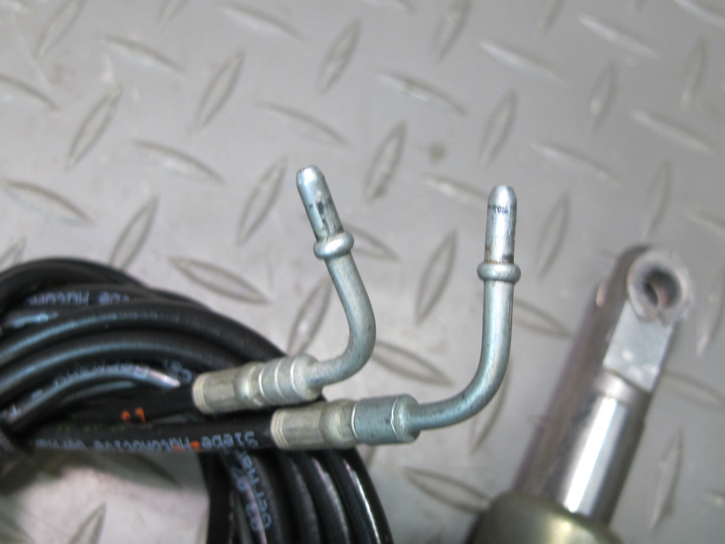 01-06 BMW E46 330ci Convert TOP Roof Hydraulic Shock Cylinder Hose Line Set OEM
