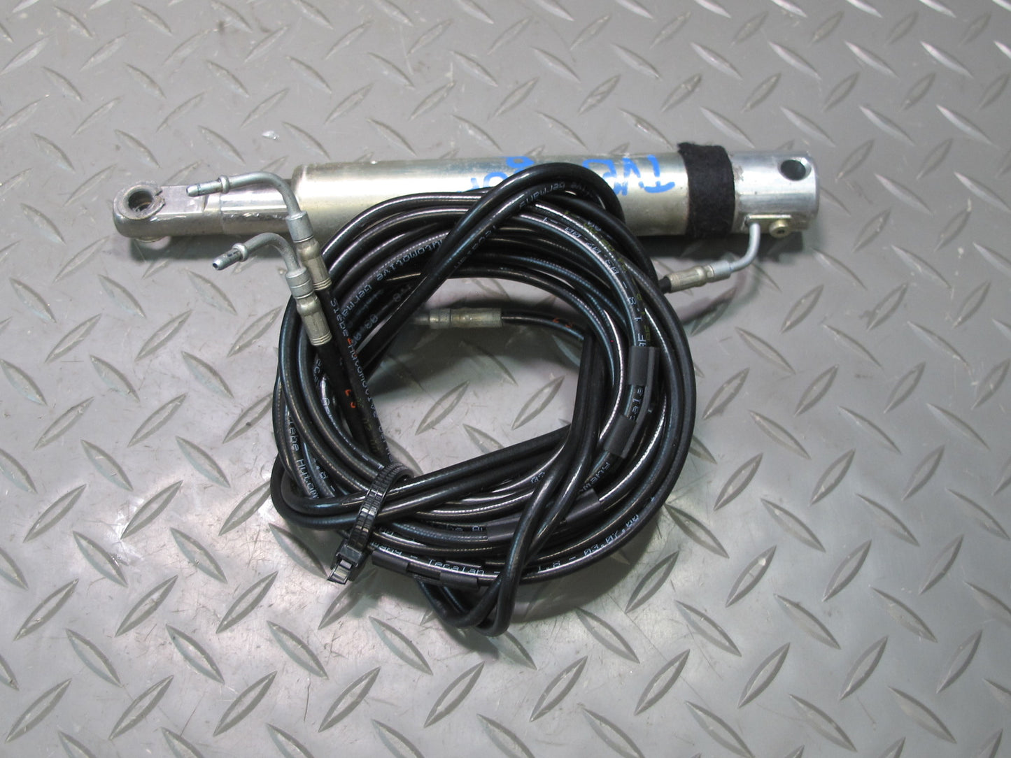01-06 BMW E46 330ci Convert TOP Roof Hydraulic Shock Cylinder Hose Line Set OEM