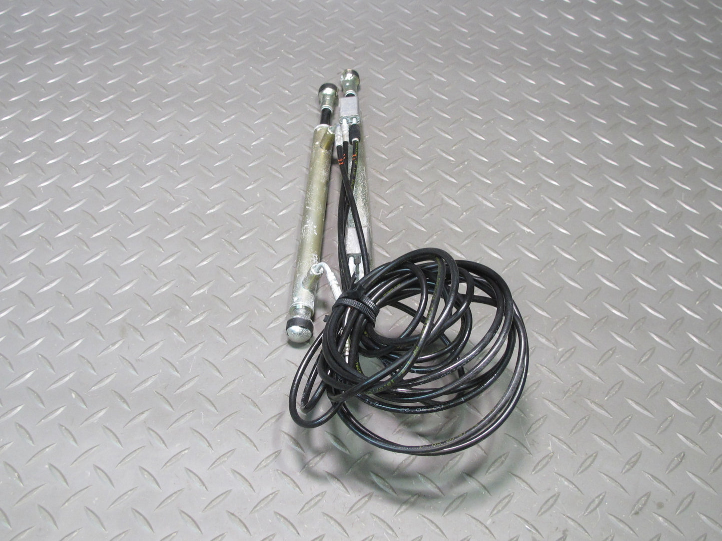 01-06 BMW E46 330ci Convert TOP Roof Hydraulic Shock Cylinder Hose Line Set OEM