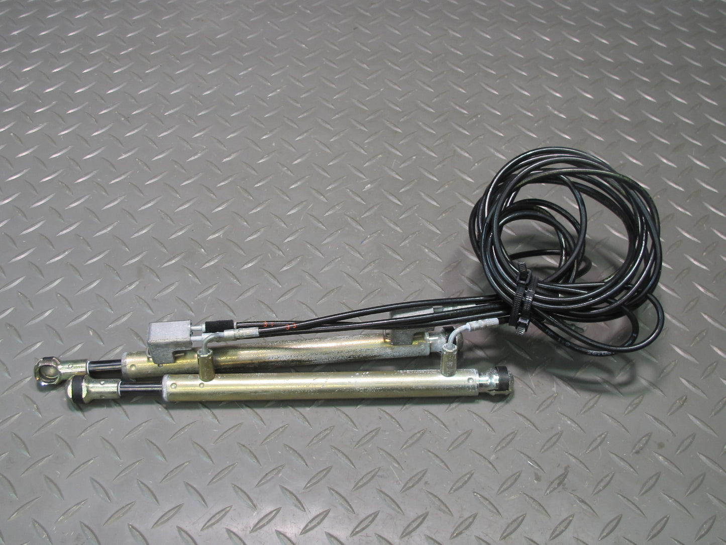 01-06 BMW E46 330ci Convert TOP Roof Hydraulic Shock Cylinder Hose Line Set OEM