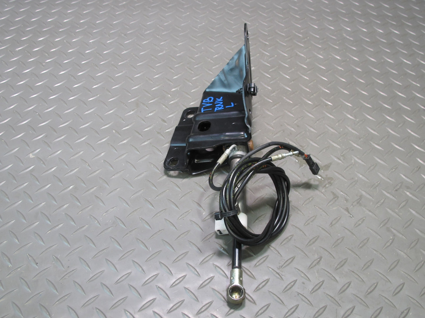 01-06 BMW E46 330Ci Conv Rear Left & Right TOP Hydraulic Cylinder w Pipe Set OEM