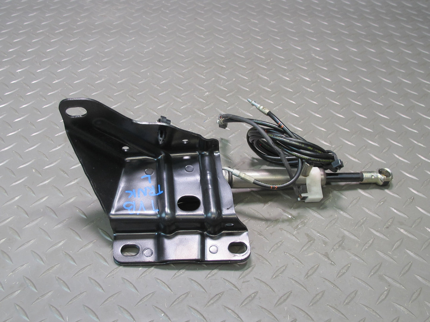 01-06 BMW E46 330Ci Conv Rear Left & Right TOP Hydraulic Cylinder w Pipe Set OEM