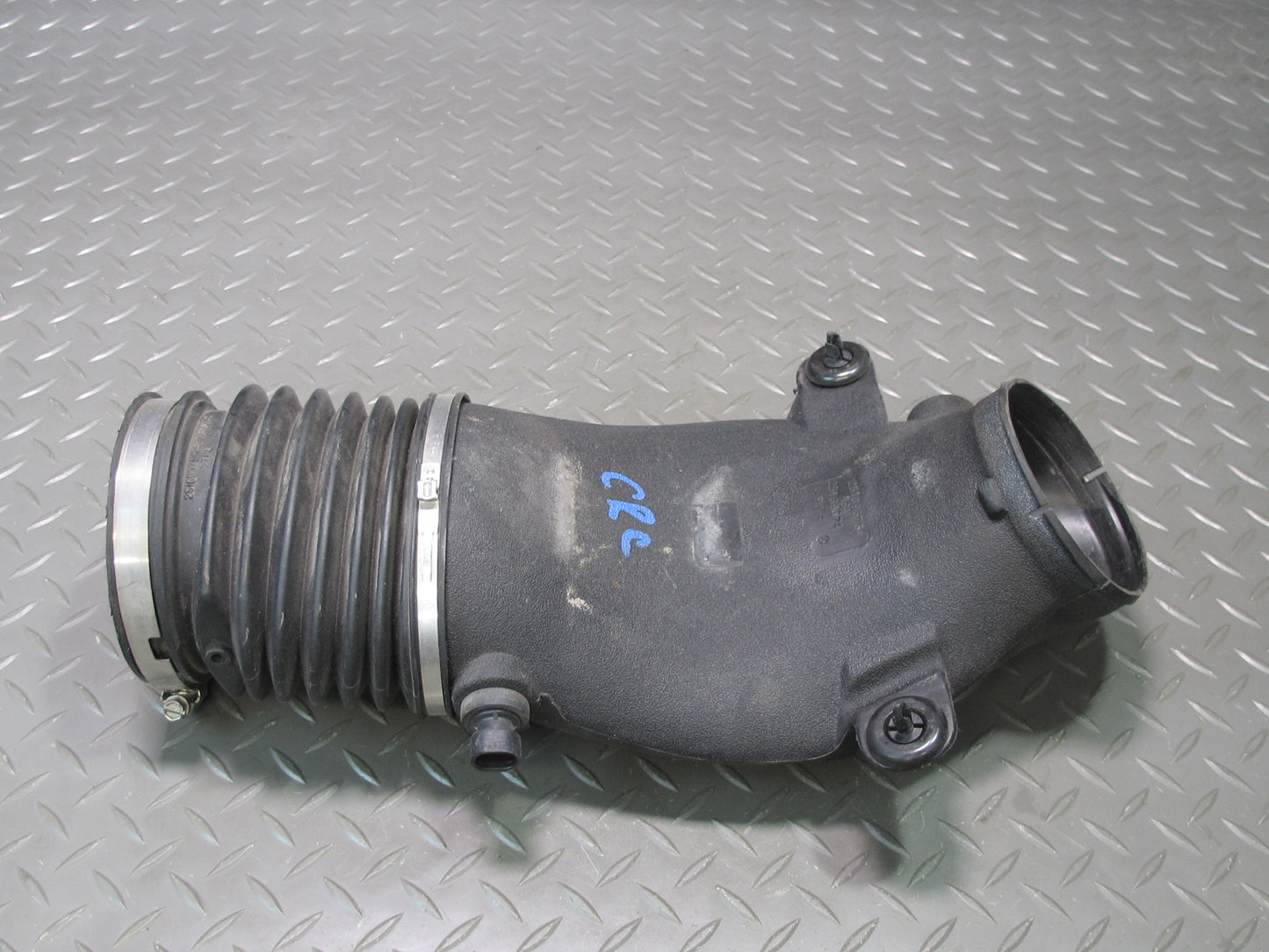 97-00 Chevrolet Corvette C5 Air Intake Duct Tube Bridge w Pipe Hose 88K OEM