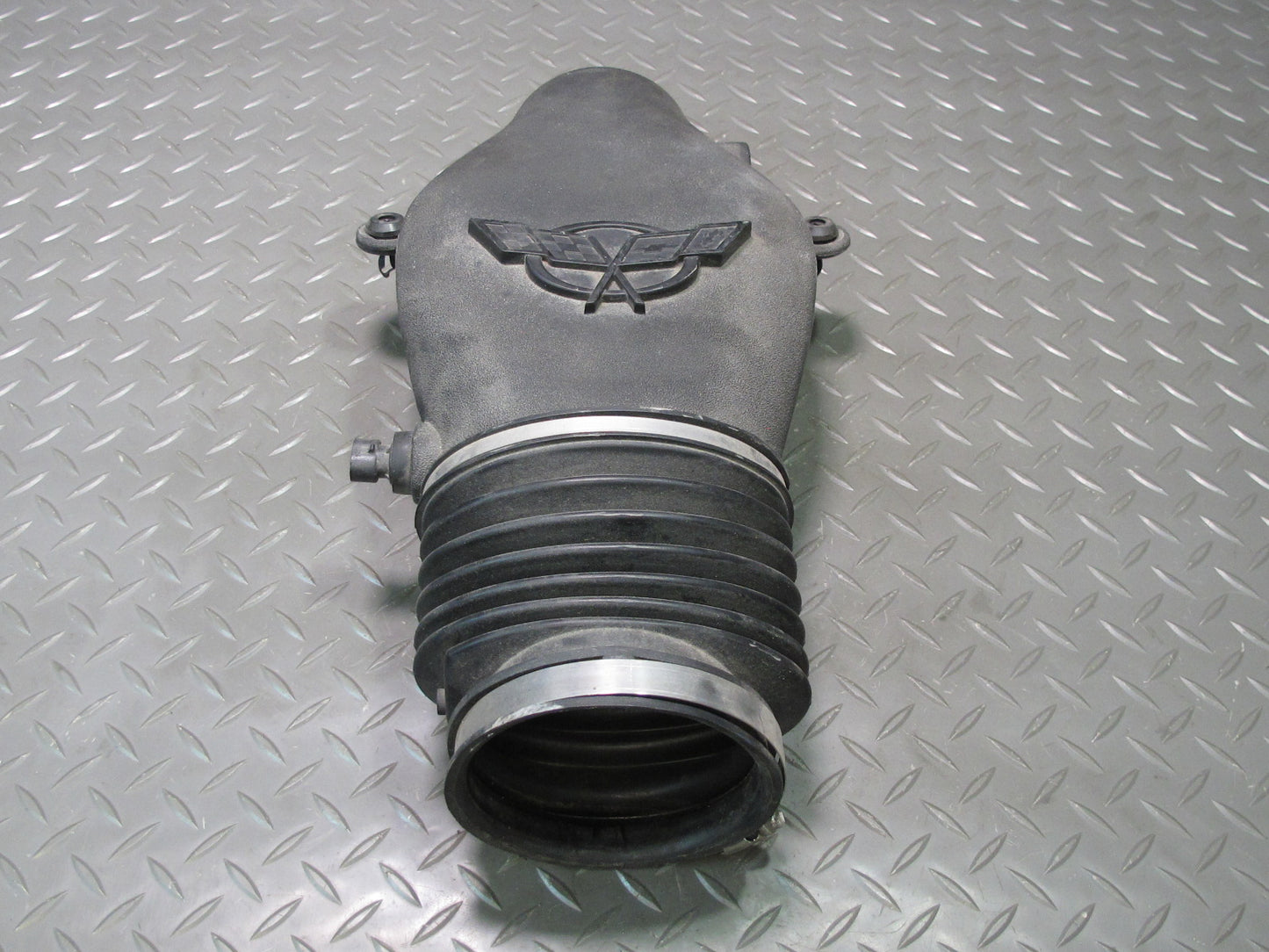 97-00 Chevrolet Corvette C5 Air Intake Duct Tube Bridge w Pipe Hose 88K OEM