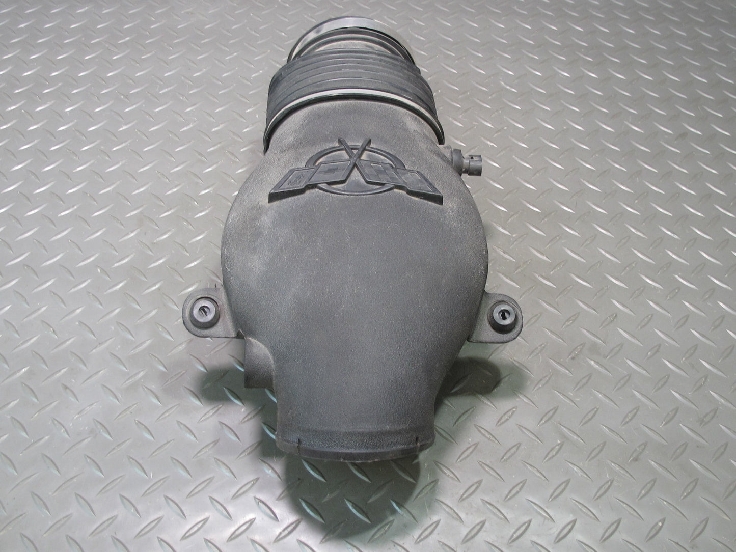 97-00 Chevrolet Corvette C5 Air Intake Duct Tube Bridge w Pipe Hose 88K OEM