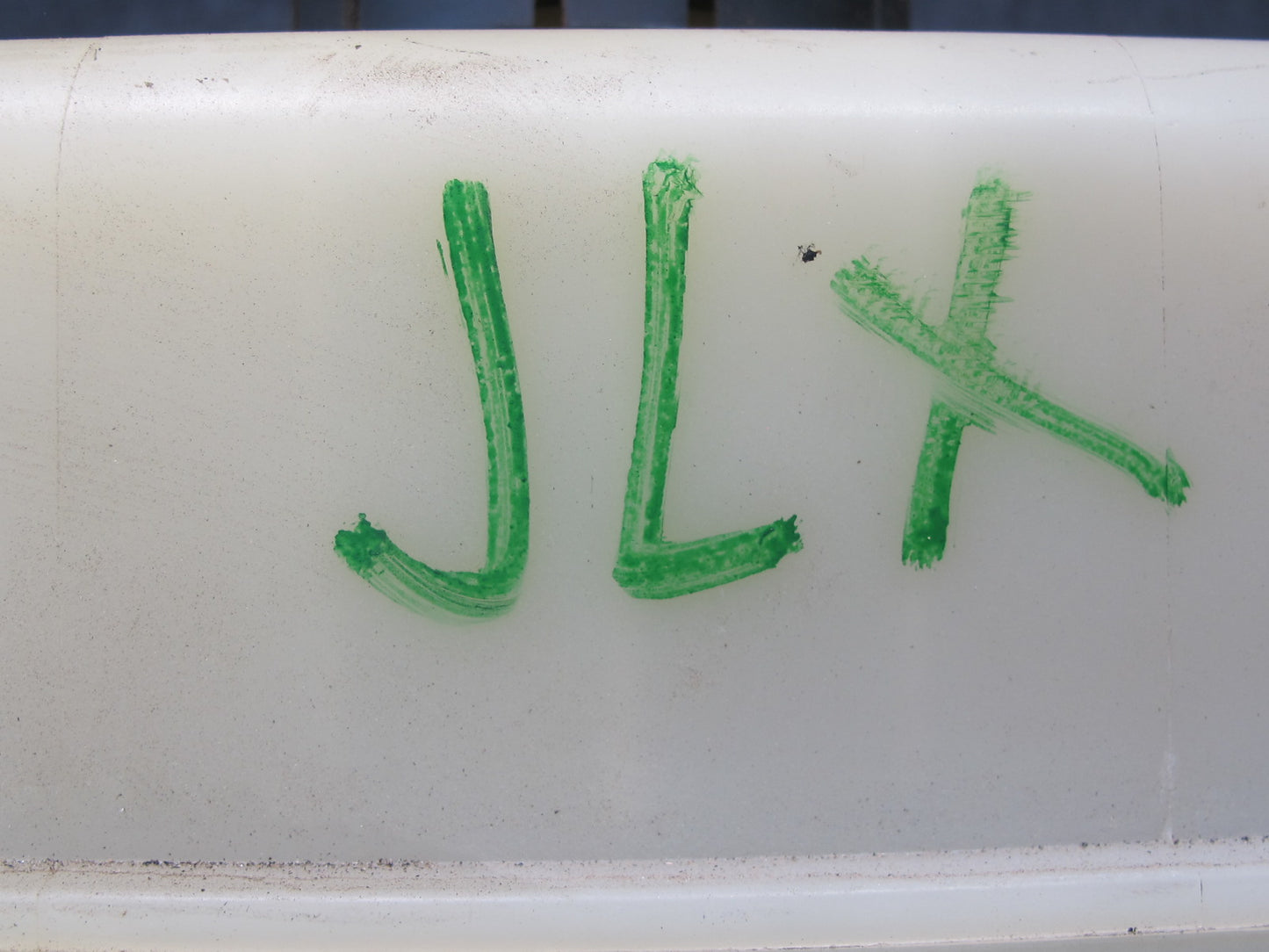 2003-2007 Lexus UZJ100L LX470 Air Ride Suspension Height Pump Motor w Reservoir