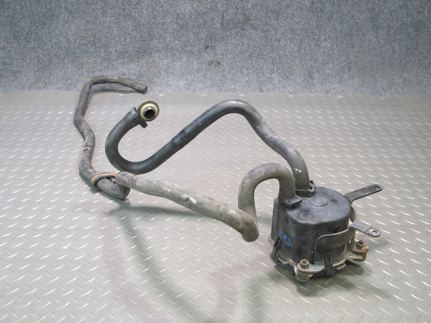 97-99 Chevrolet Corvette C5 Secondary Air Injection Smog Pump w Pipes OEM