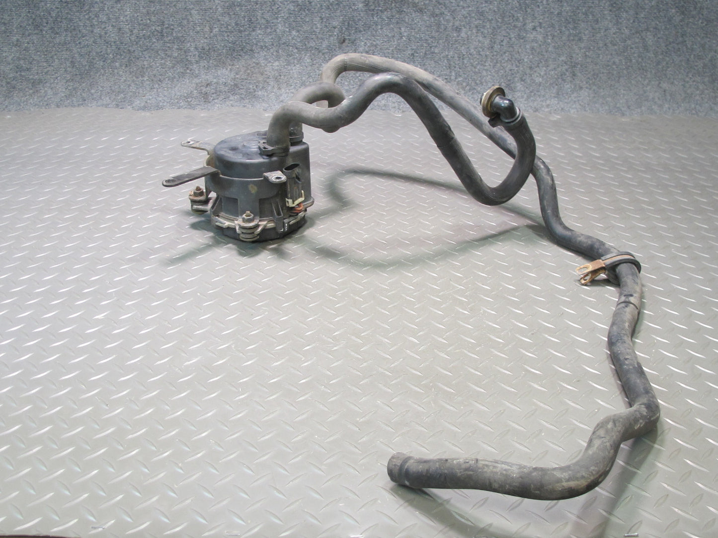 97-99 Chevrolet Corvette C5 Secondary Air Injection Smog Pump w Pipes OEM