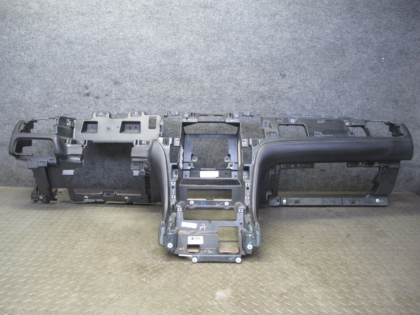 2012-2014 Cadillac Escalade Platinum Dash Instrument Panel Cover 22845823