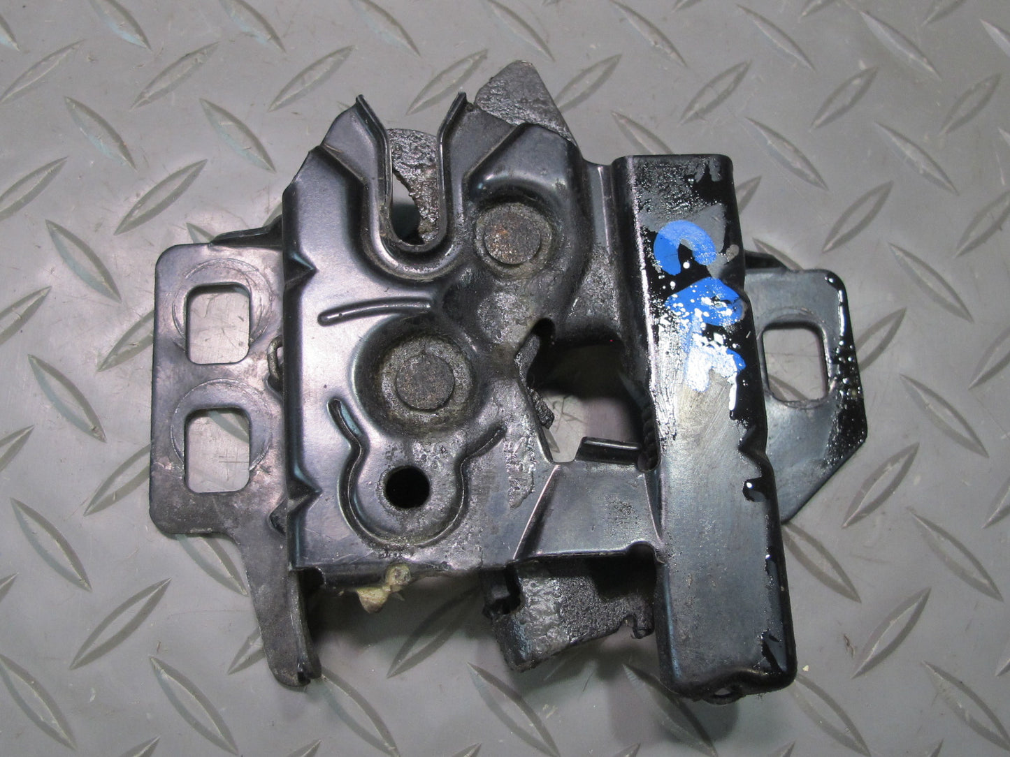 97-04 Chevrolet Corvette C5 Set of 2 Front Left Right Hood Lock Latch OEM