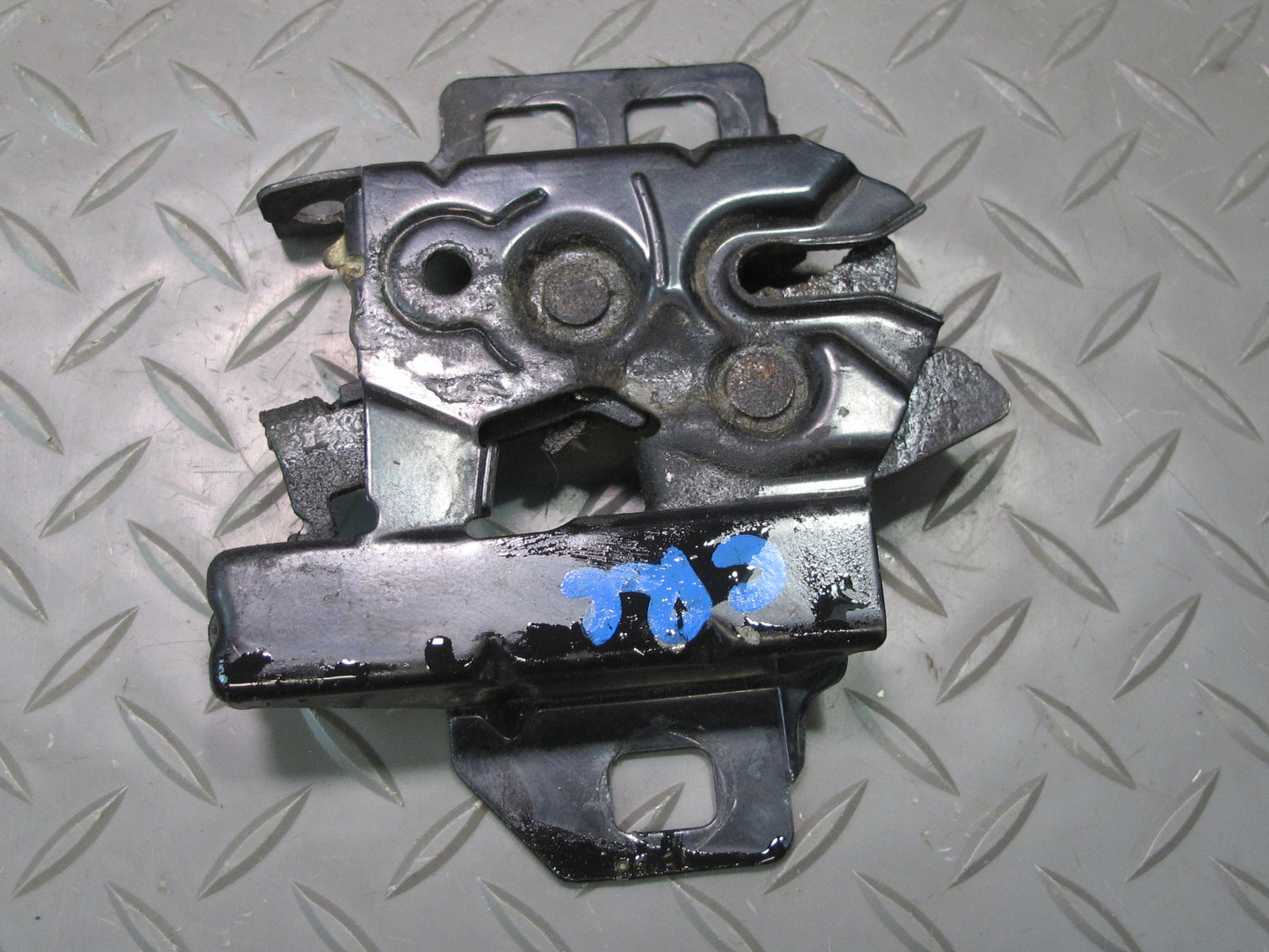 97-04 Chevrolet Corvette C5 Set of 2 Front Left Right Hood Lock Latch OEM