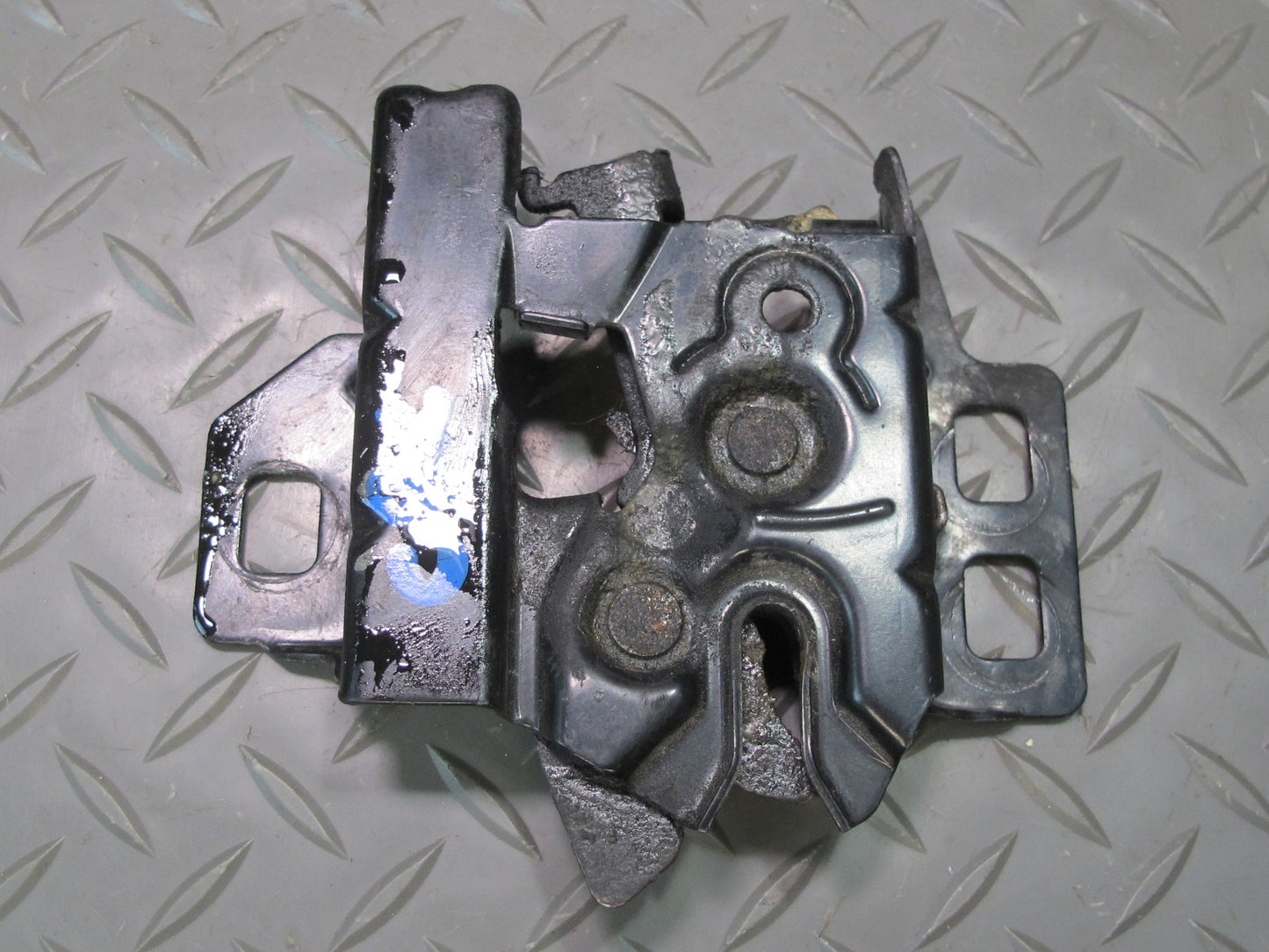 97-04 Chevrolet Corvette C5 Set of 2 Front Left Right Hood Lock Latch OEM