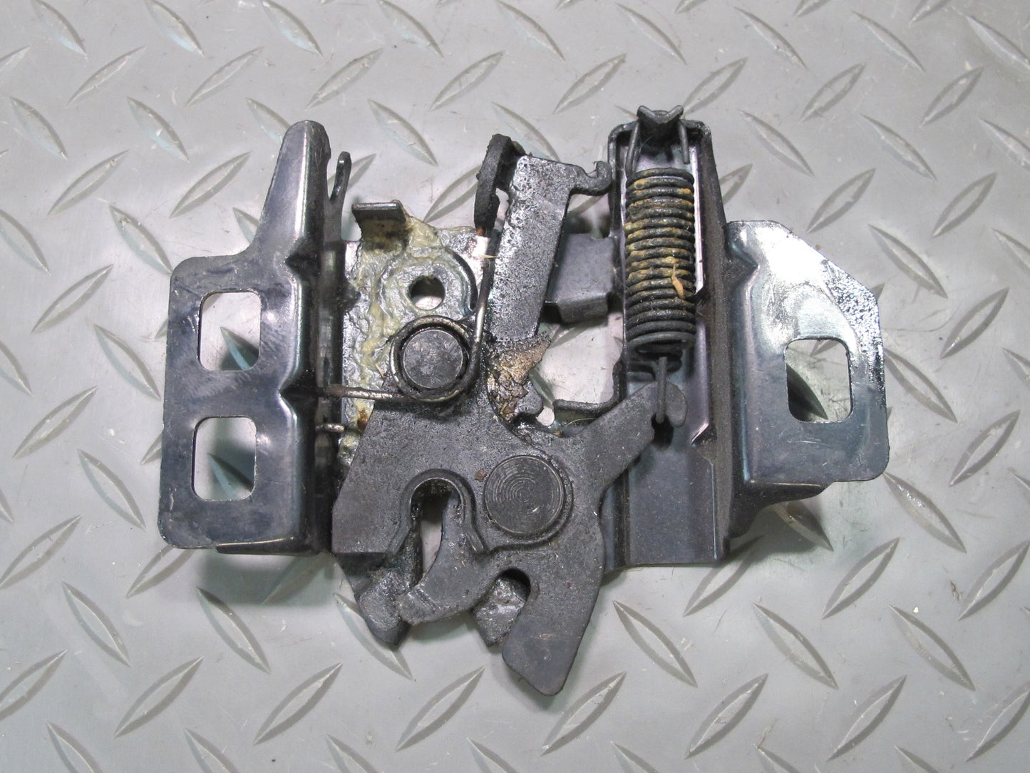 97-04 Chevrolet Corvette C5 Set of 2 Front Left Right Hood Lock Latch OEM