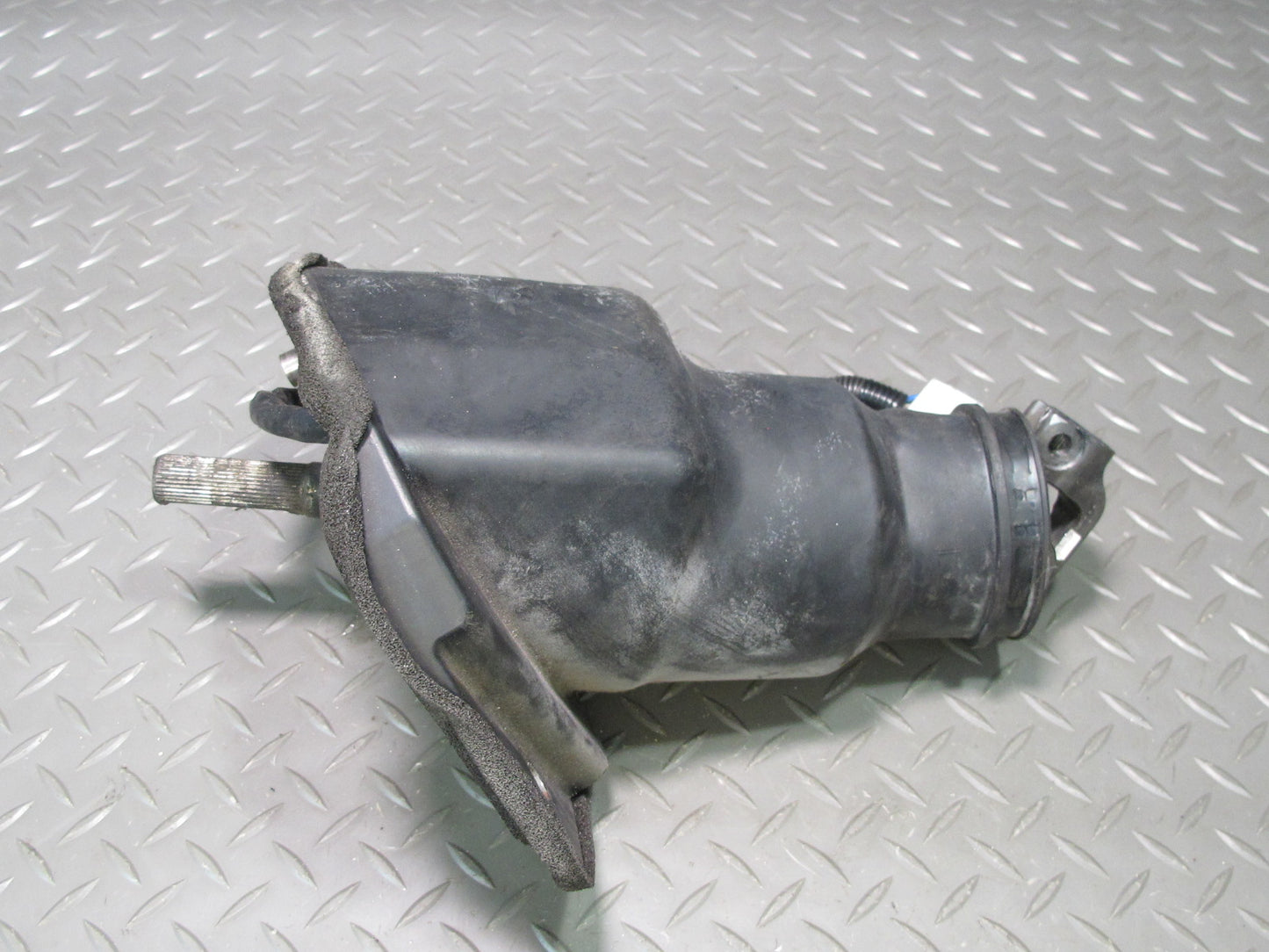 2003-2007 Lexus UZJ100L LX470 Steering U Joint Linkage Shaft Motor Boot Set