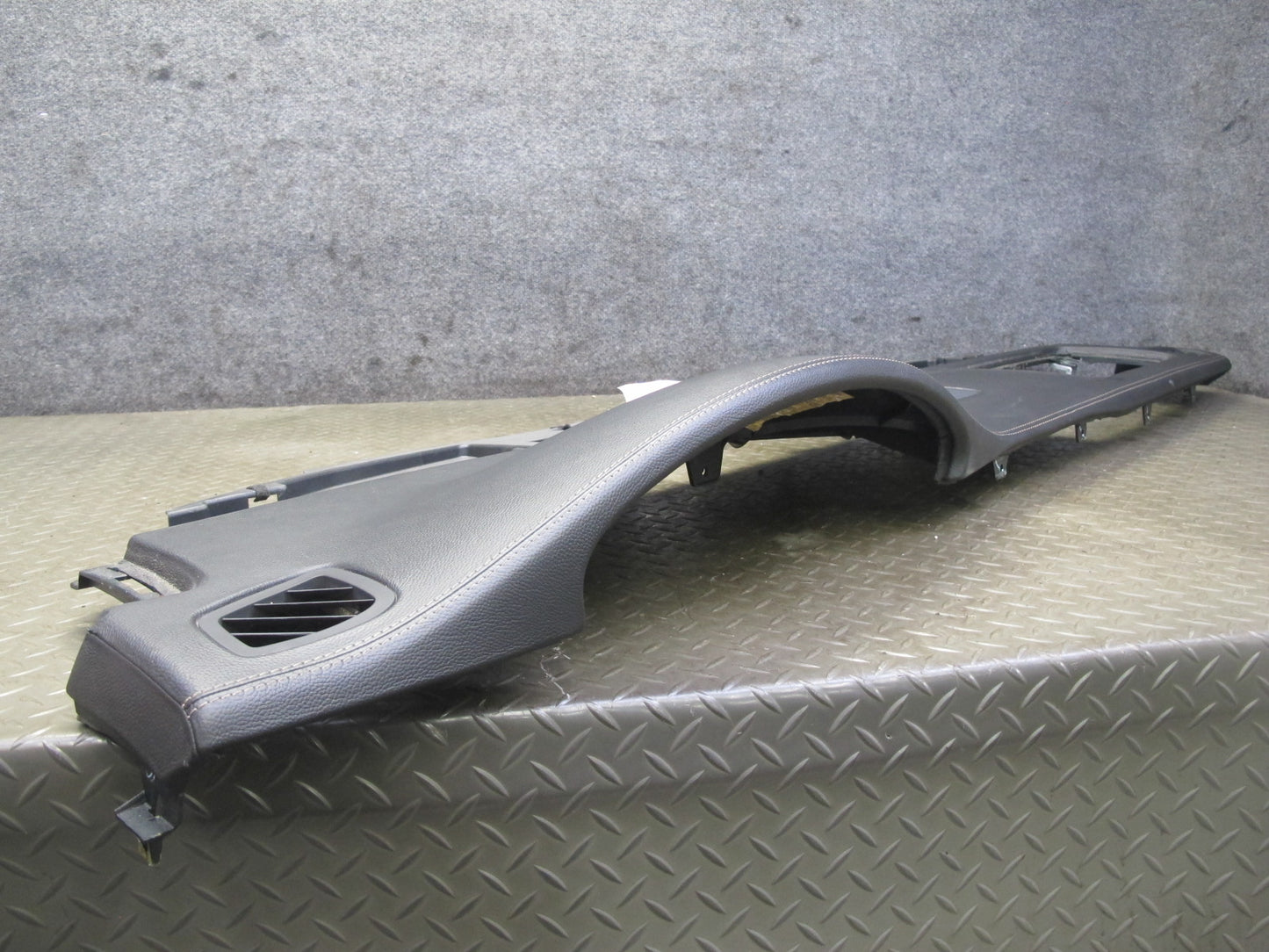 13-14 Cadillac Escalade Platinum Dash Instrument Panel Upper Leather Trim Cover